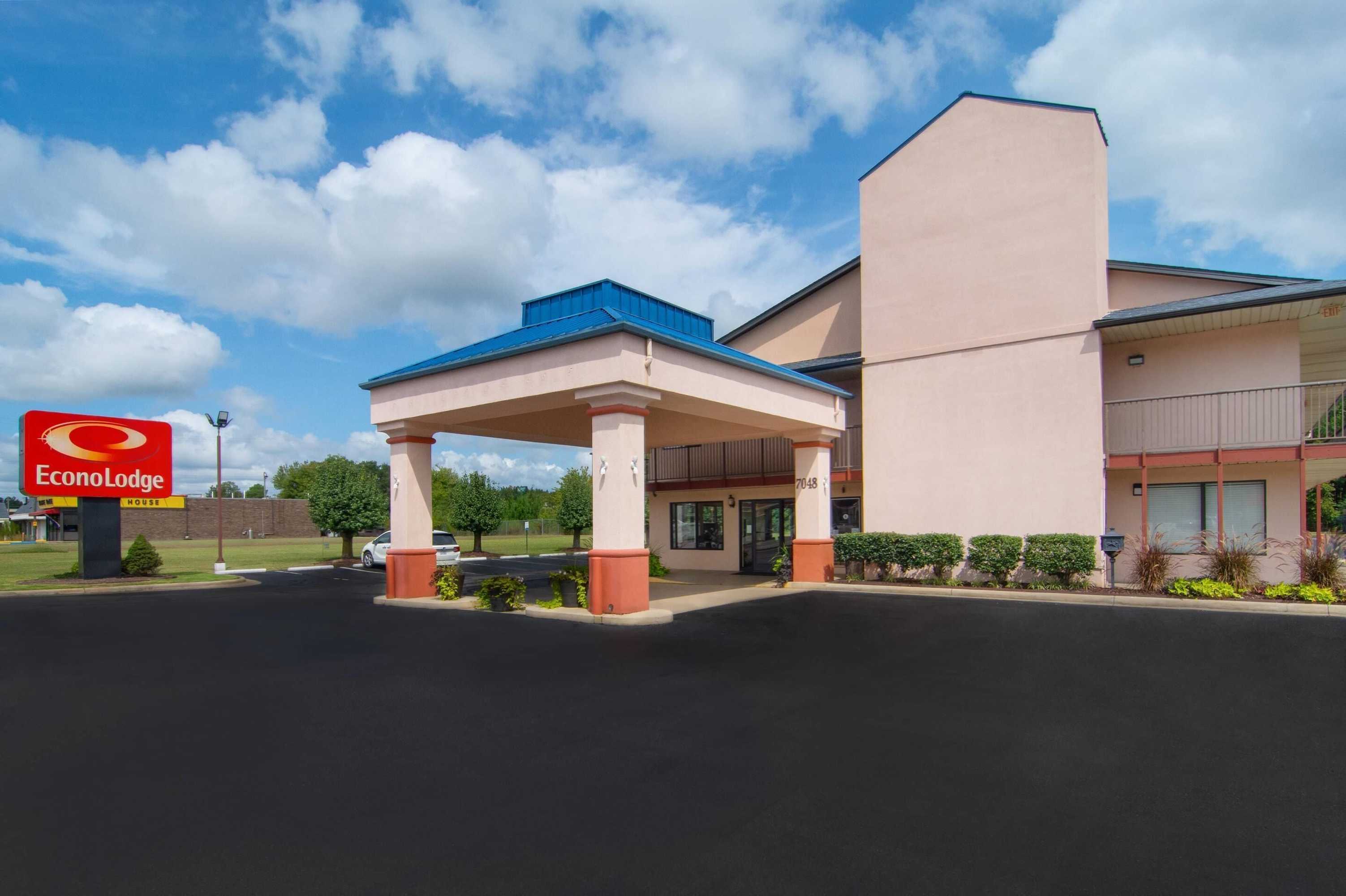 Gift card for Econo Lodge Battleboro Rocky Mount I-95 Gift card for Econo Lodge Battleboro Rocky Mount I-95