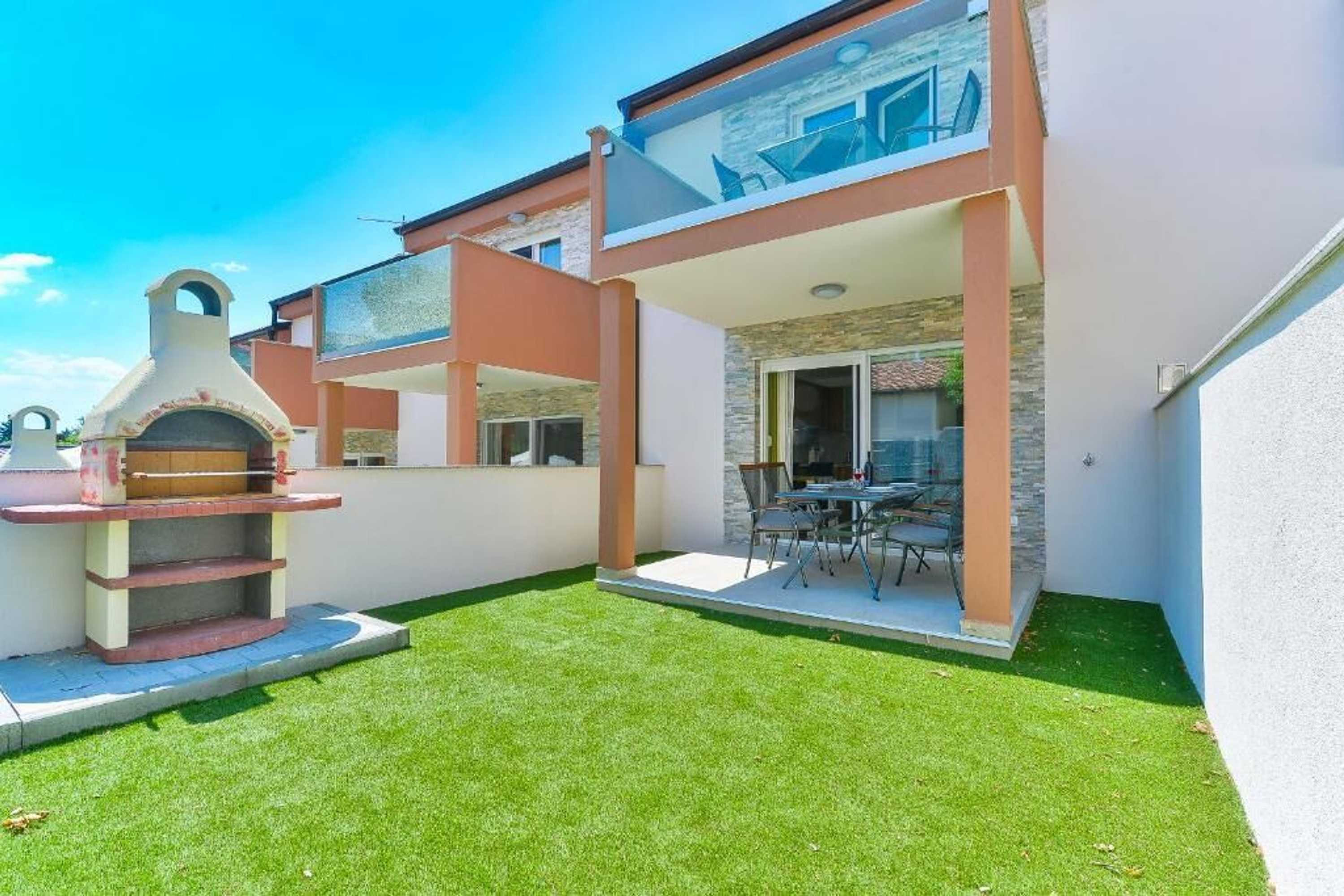 Gift card for Crowonder Cascada Villa With Jacuzzi - S5 Gift card for Crowonder Cascada Villa With Jacuzzi - S5