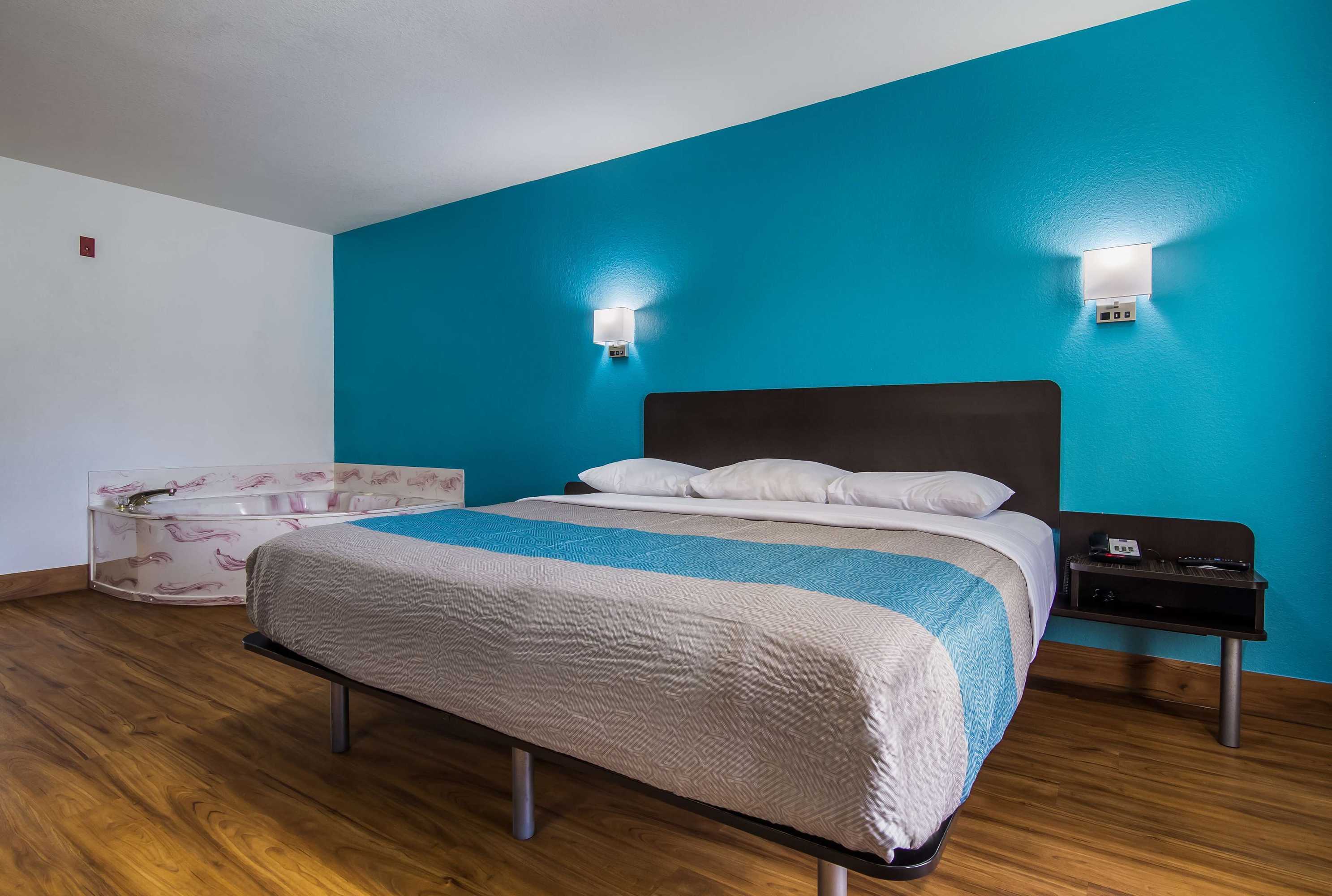 Gift card for Motel 6 Pensacola, FL - Nas