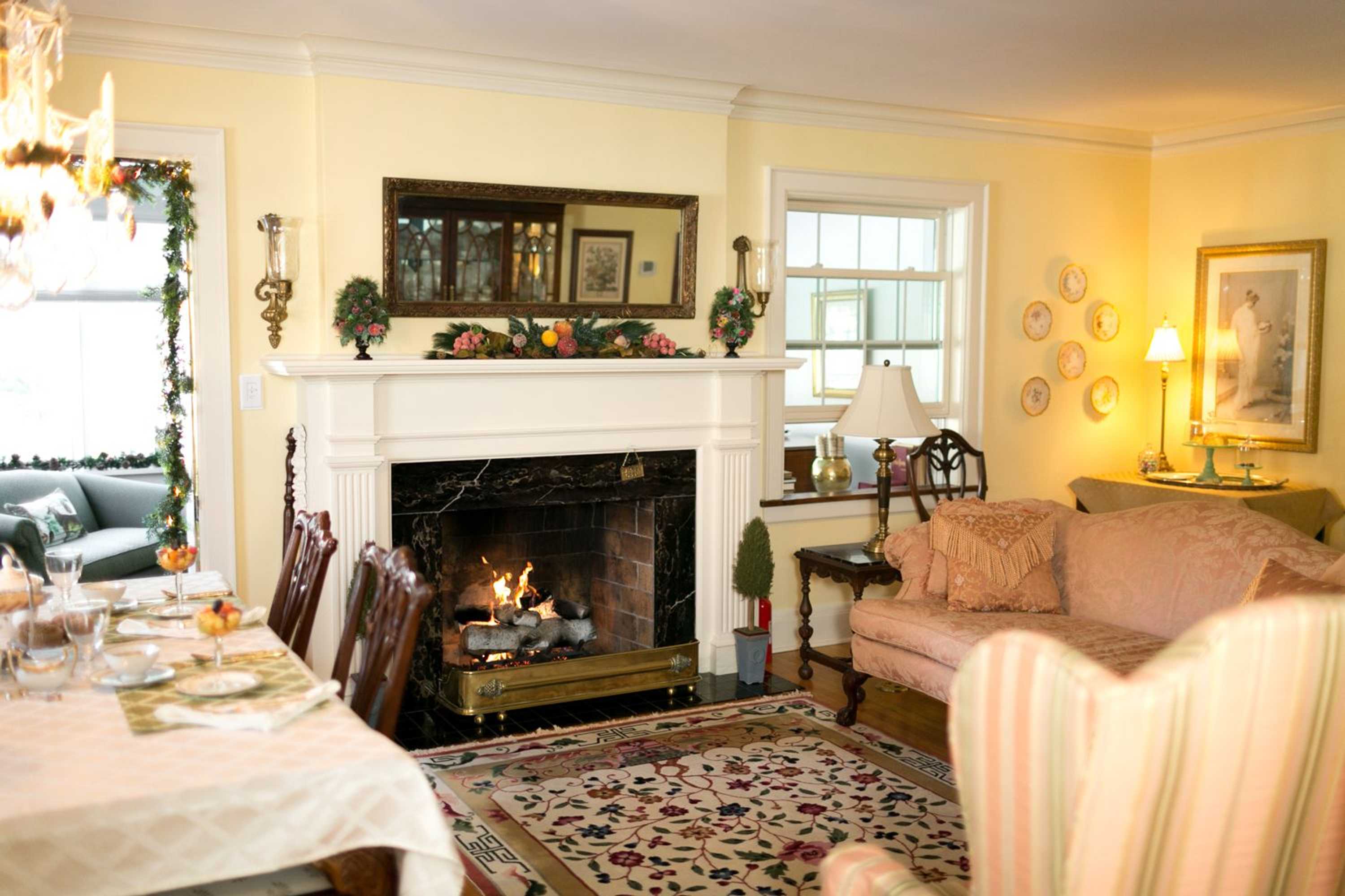 Gift card for 1810 Emerson House Bed & Breakfast - Adults Only Gift card for 1810 Emerson House Bed & Breakfast - Adults Only