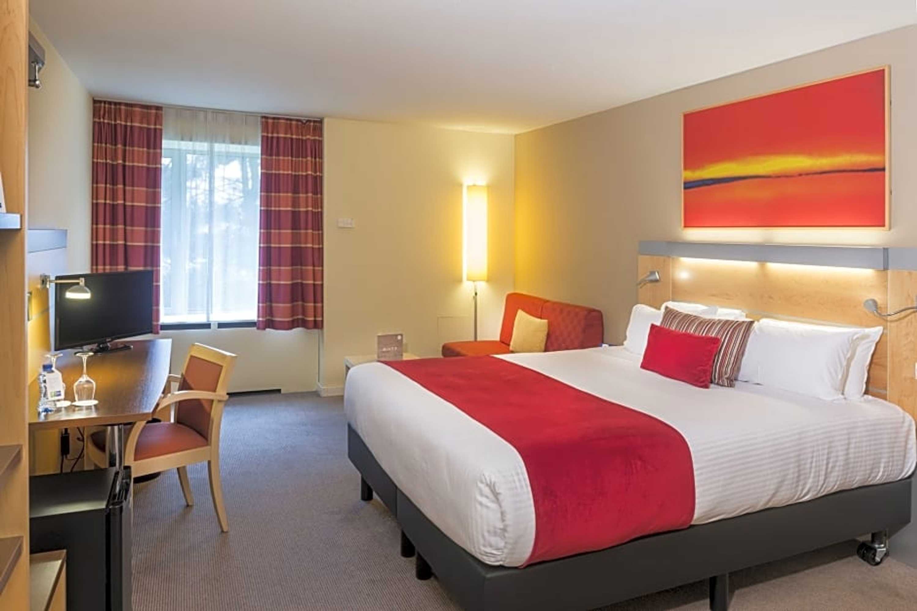 Gift card for Holiday Inn Express & Suites Ghent by Ihg Gift card for Holiday Inn Express & Suites Ghent by Ihg