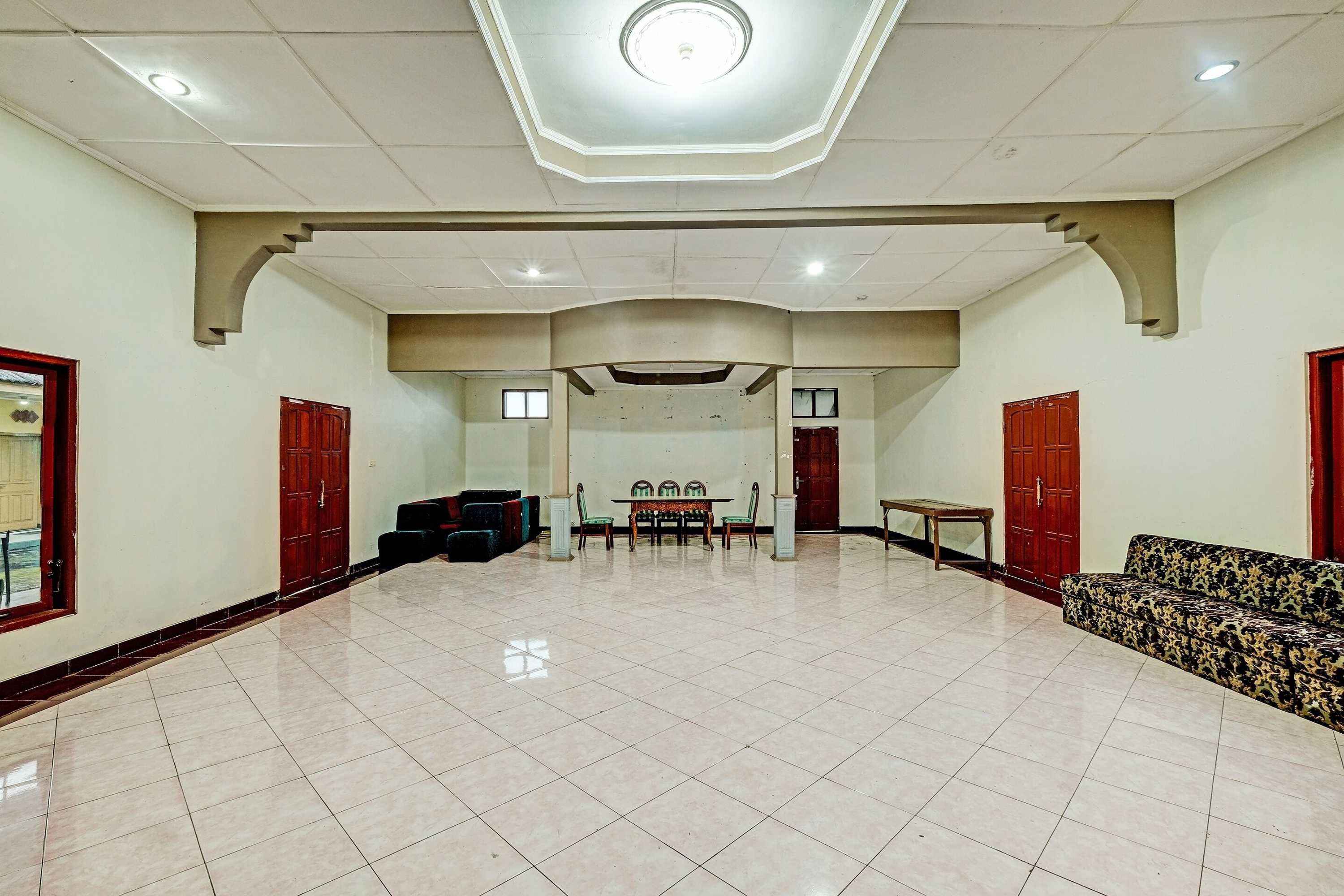 Gift card for Oyo 92406 Hotel Renata 1