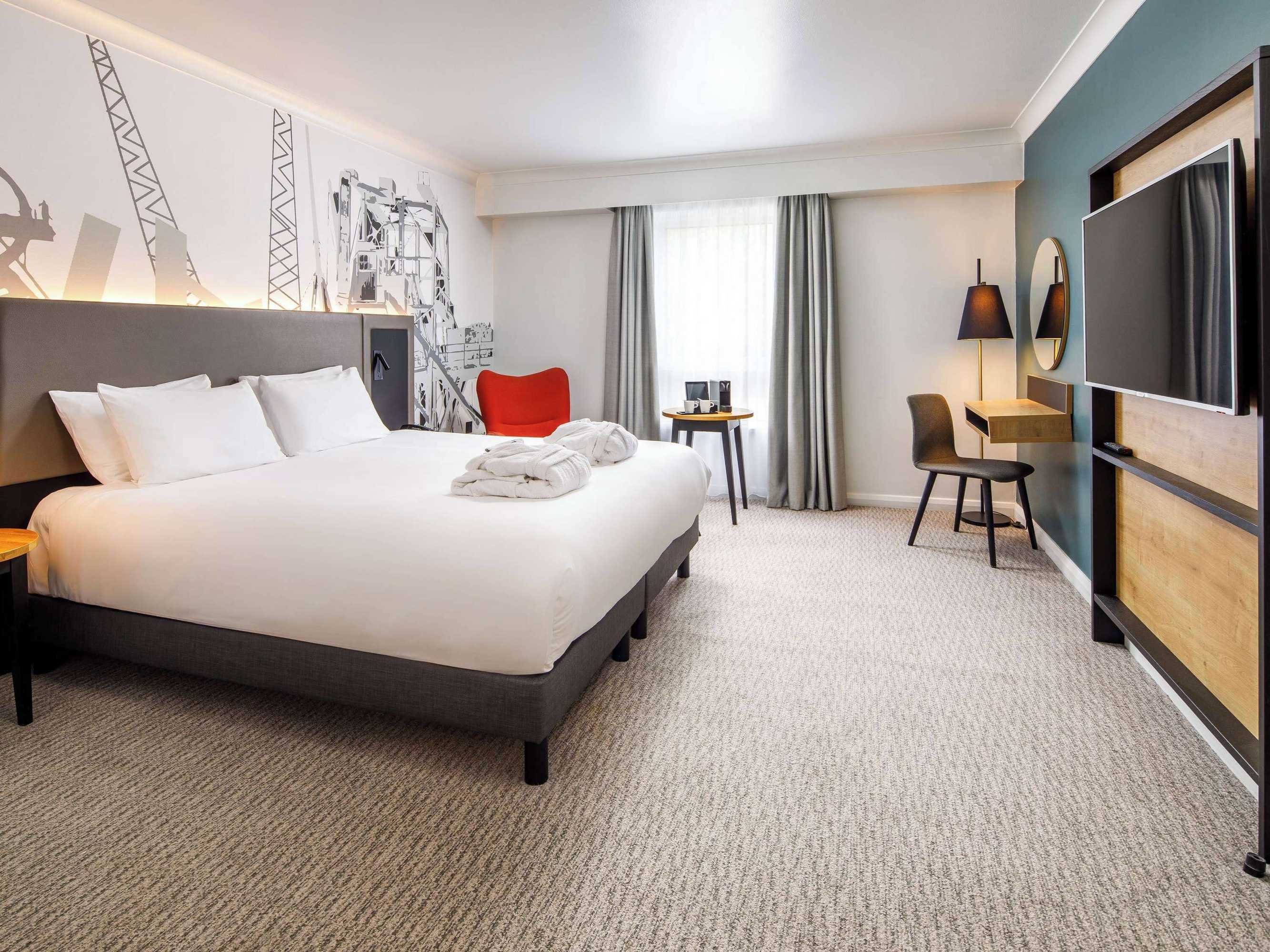 Gift card for Mercure Cardiff North Hotel Gift card for Mercure Cardiff North Hotel