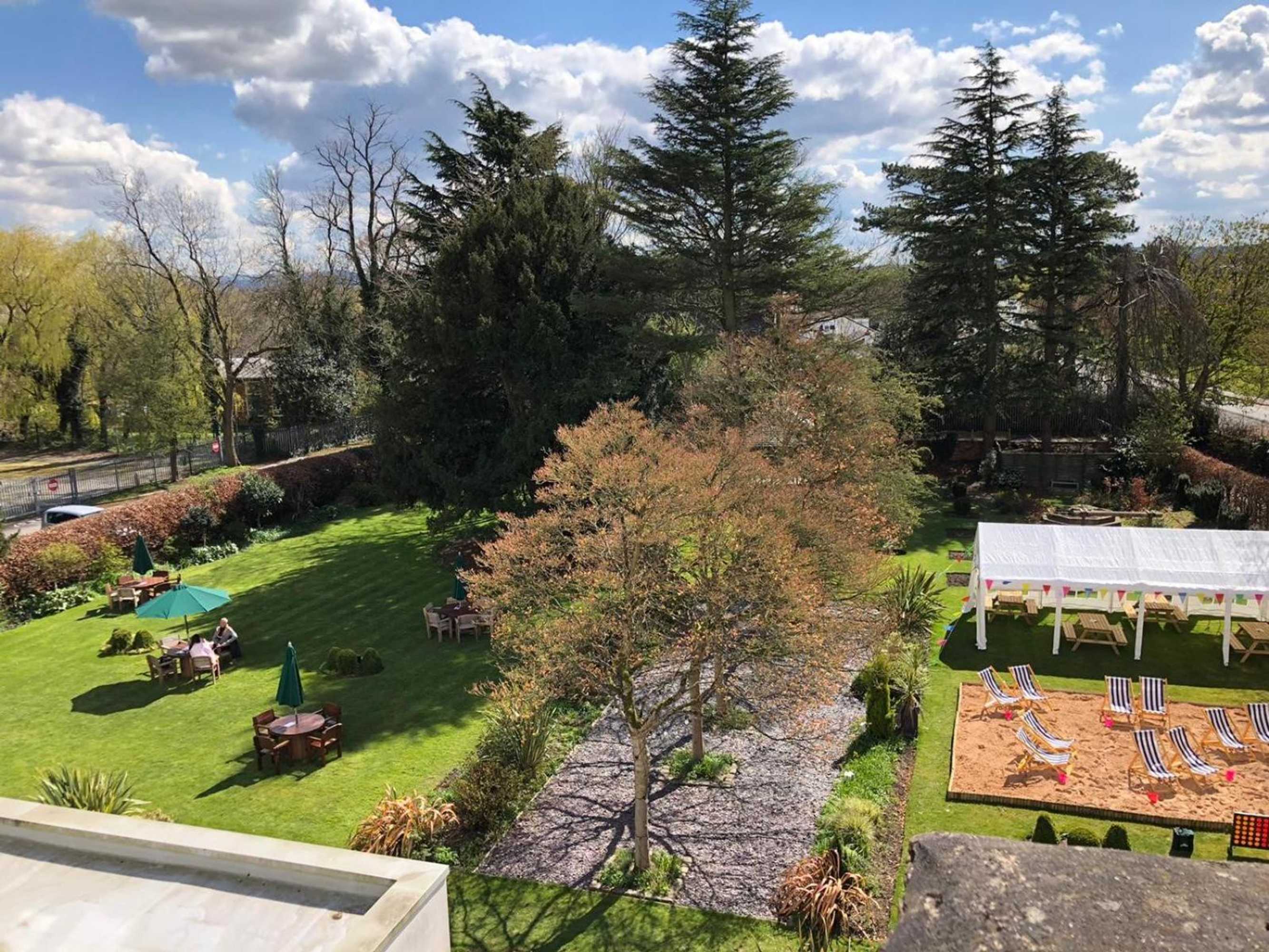 Gift card for Best Western Plus Pinewood Manchester Airport-Wilmslow Hotel Gift card for Best Western Plus Pinewood Manchester Airport-Wilmslow Hotel
