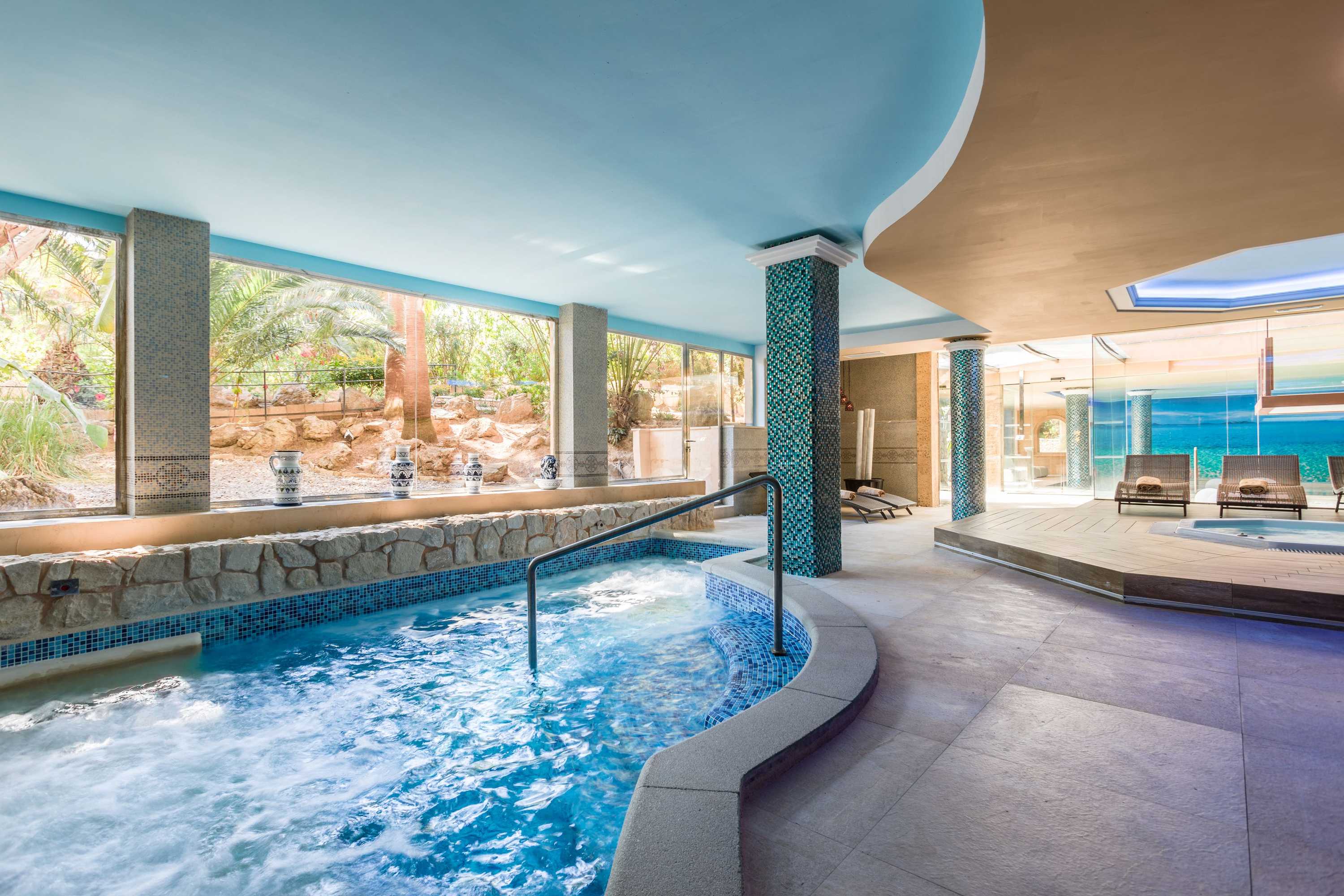 Gift card for Lago Garden Hotel & Spa Gift card for Lago Garden Hotel & Spa