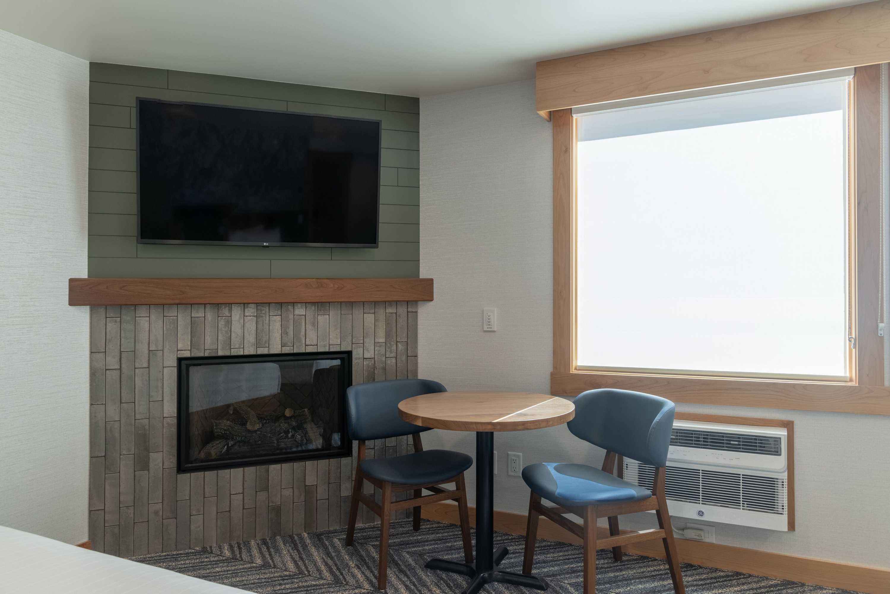 Gift card for Hotel Canoe & Suites