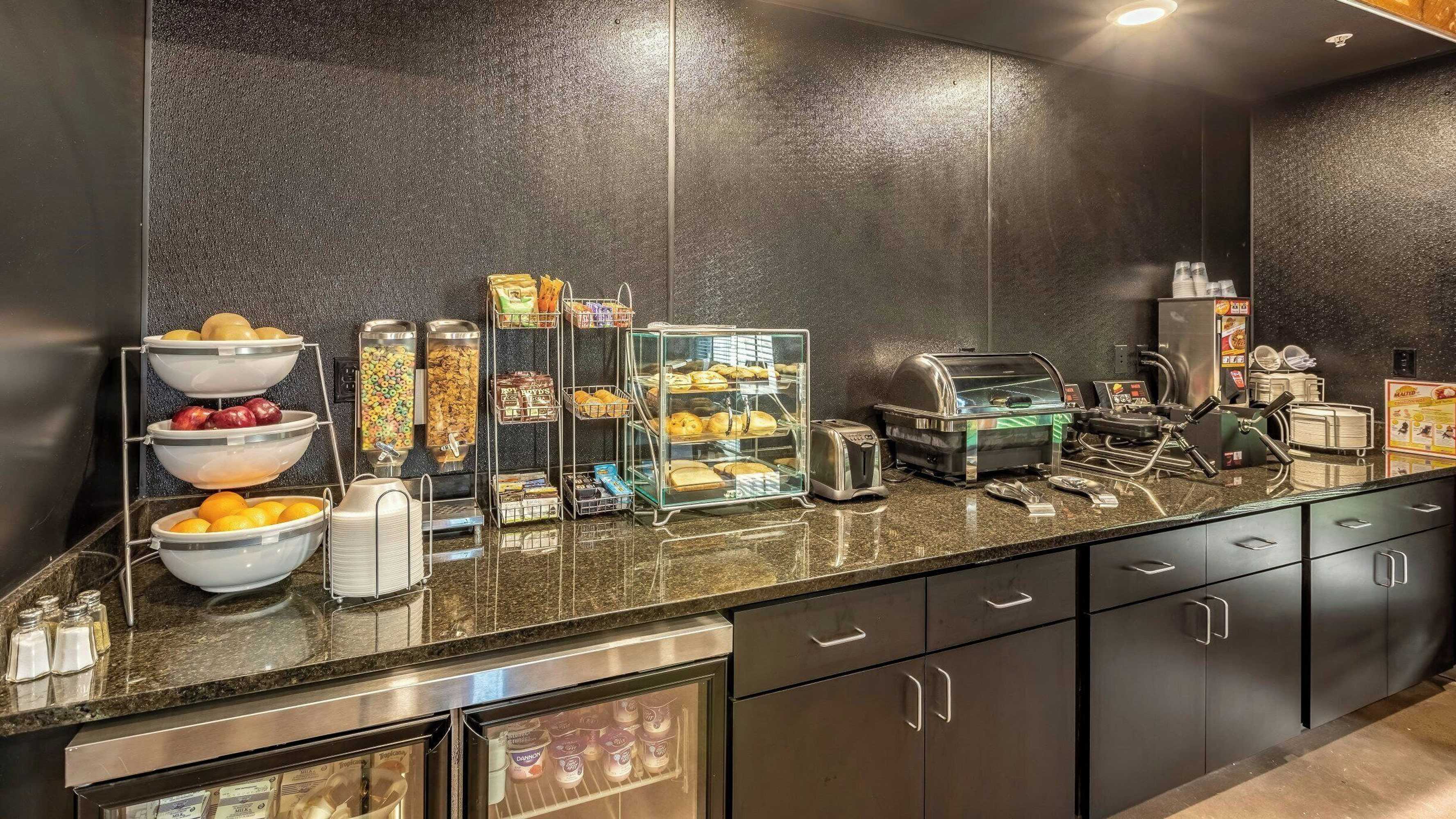 Gift card for Cobblestone Hotel & Suites - Hartford