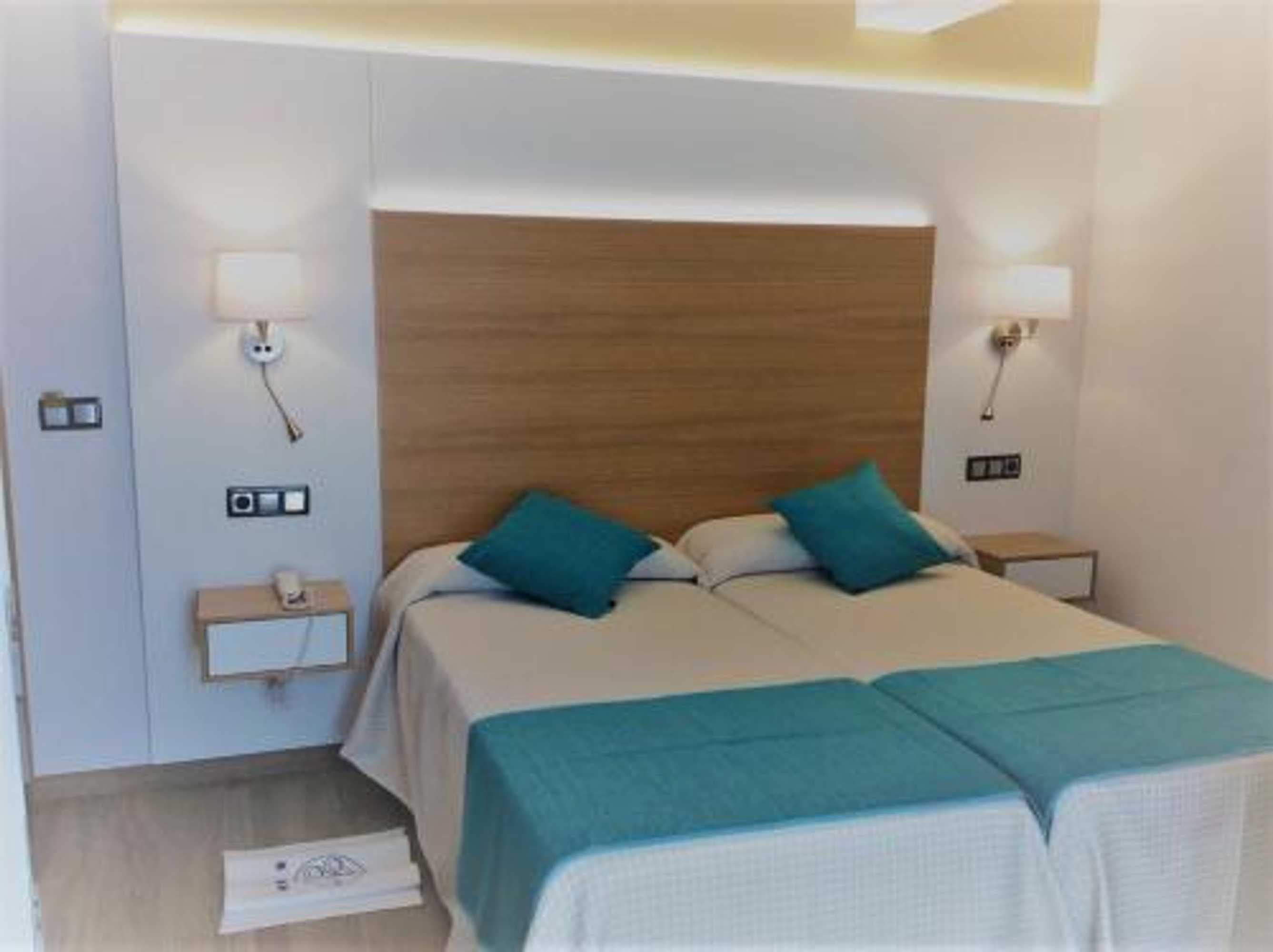 Gift card for Hotel La Noyesa *** Superior Gift card for Hotel La Noyesa *** Superior