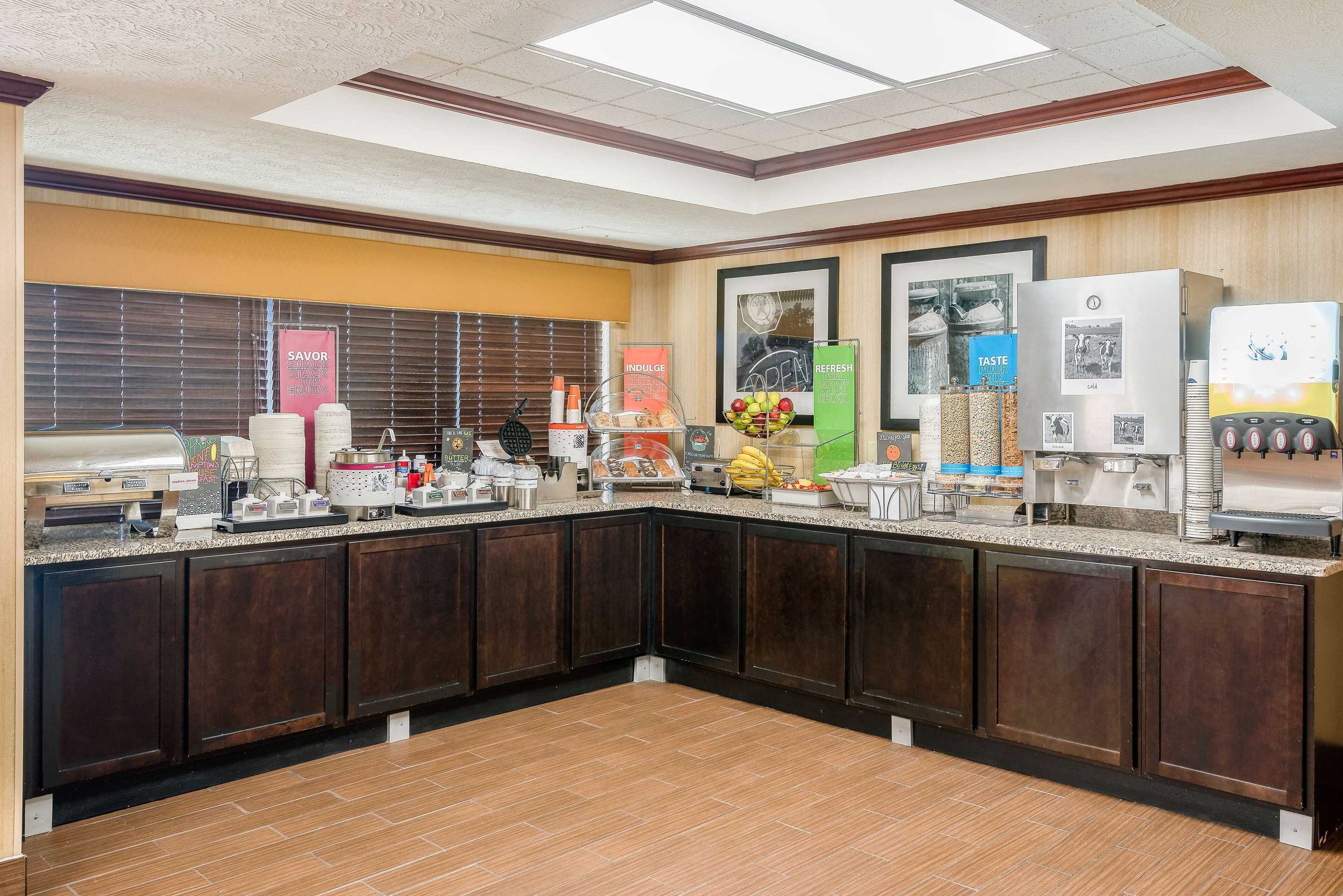 Gift card for Hampton Inn Parkersburg-Mineral Wells Gift card for Hampton Inn Parkersburg-Mineral Wells