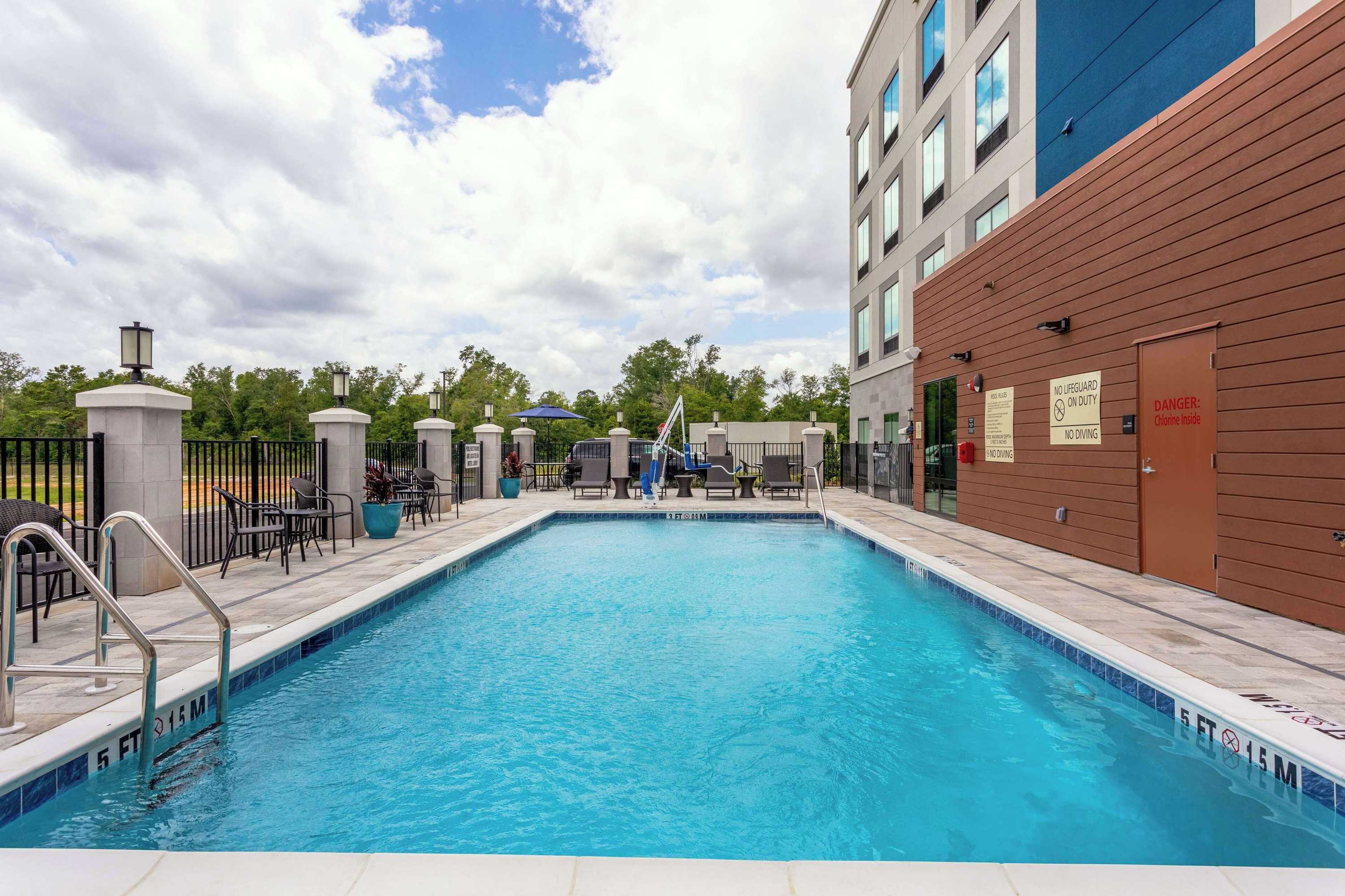 Gift card for Hampton Inn Marianna I-10 Gift card for Hampton Inn Marianna I-10