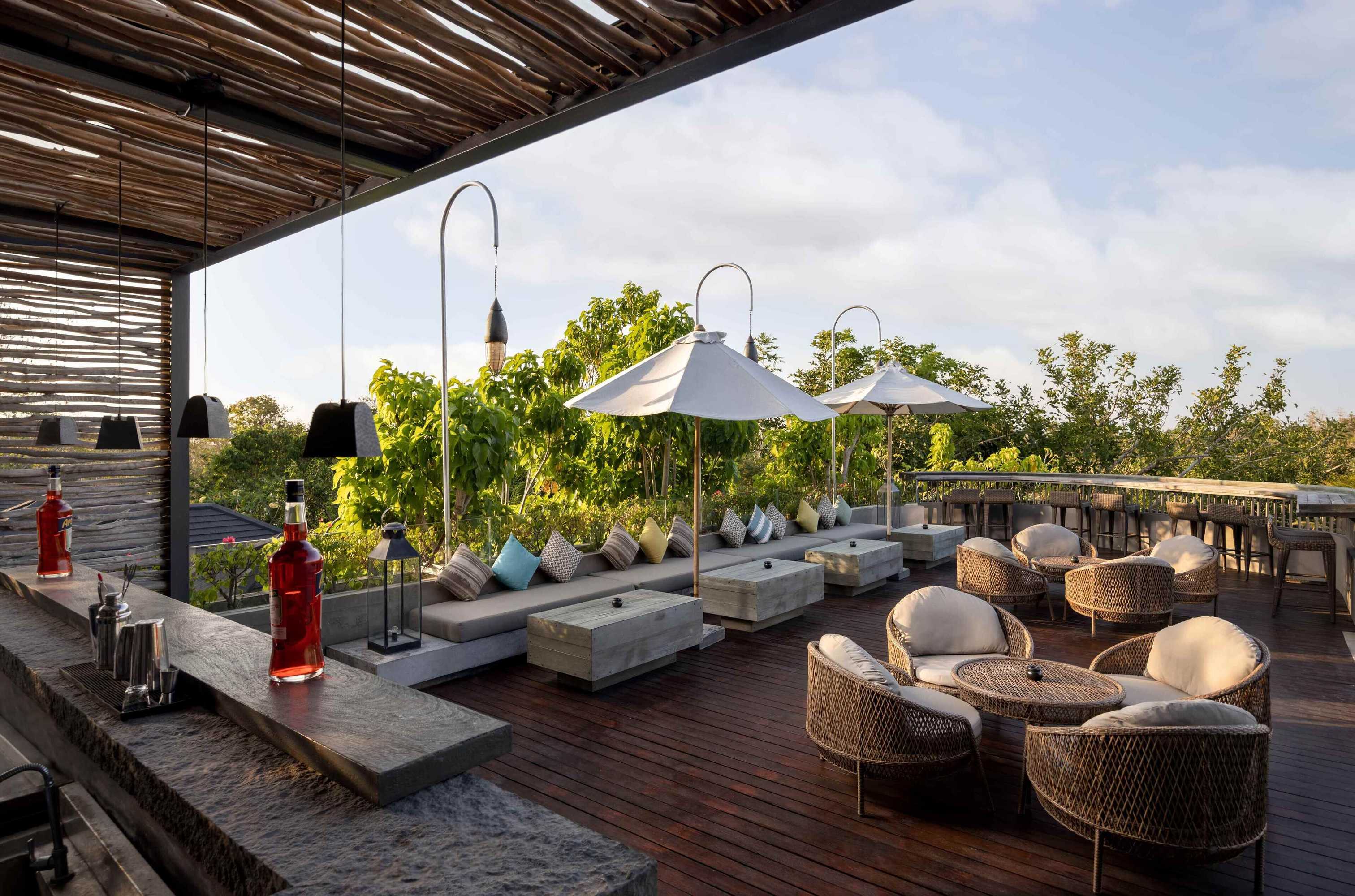 Gift card for Cross Bali Breakers Resort Gift card for Cross Bali Breakers Resort