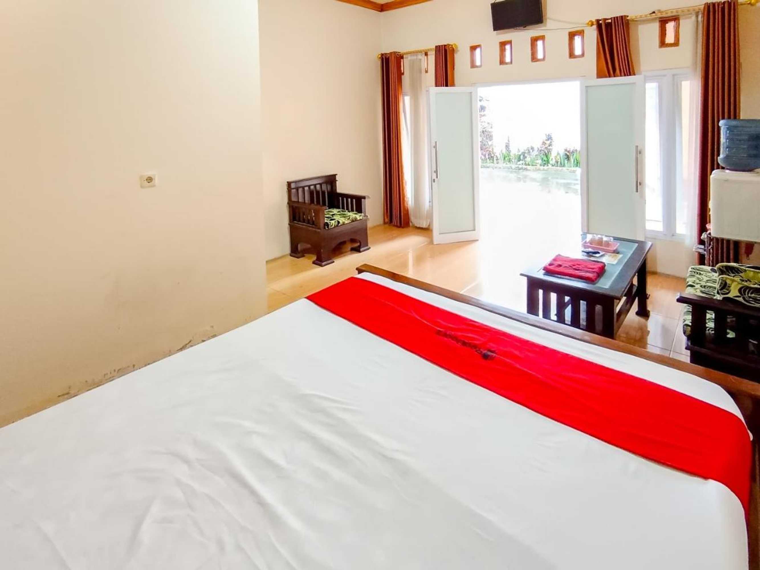 Gift card for Reddoorz at Dewa Breeze Inn Near Paralayang