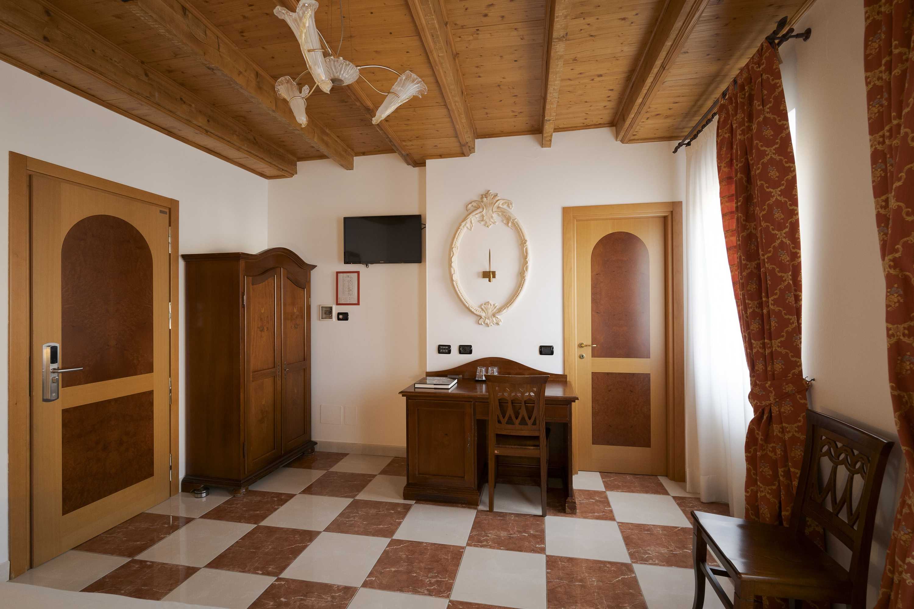 Gift card for Hotel Ungheria Varese 1946