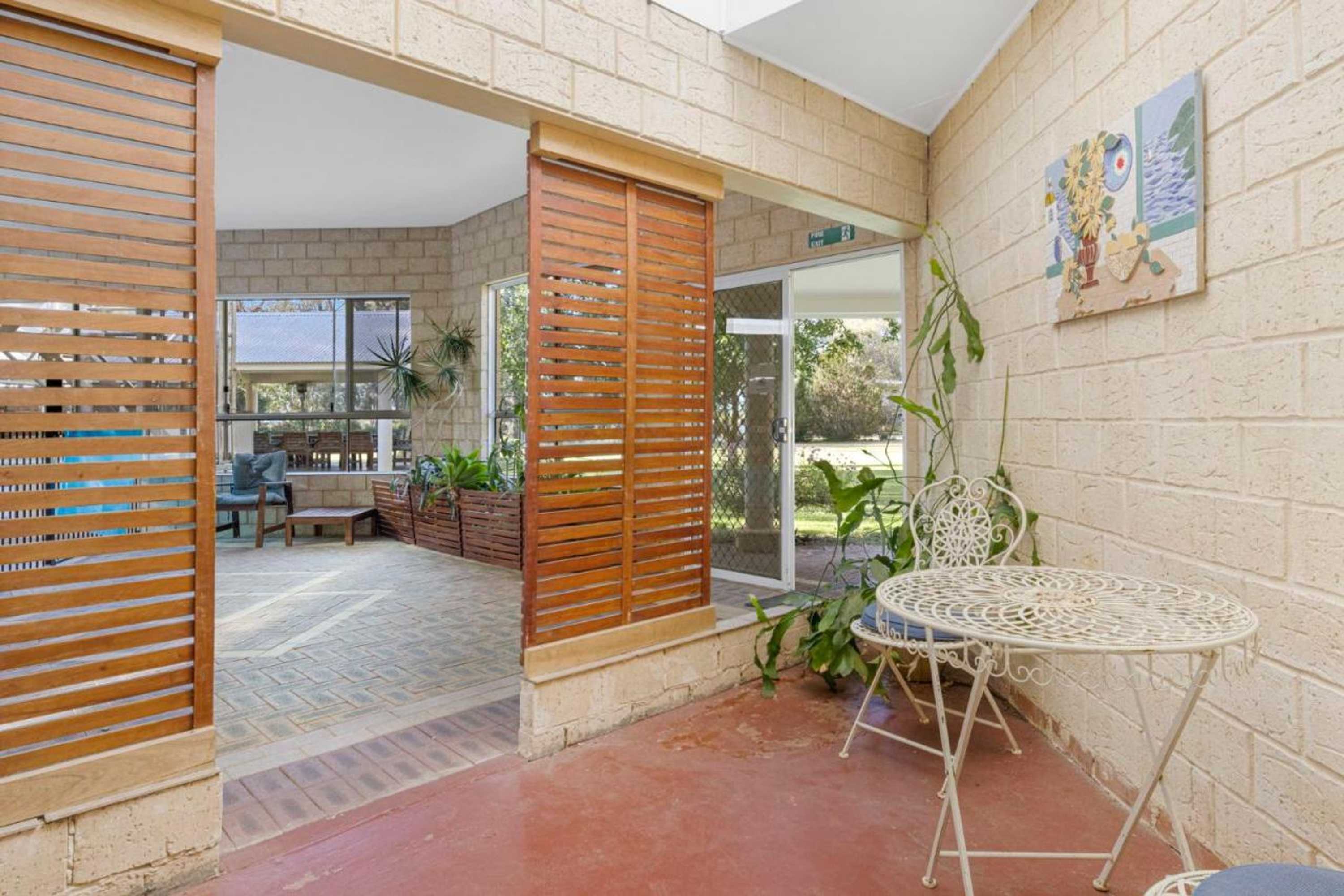 Gift card for Inn The Tuarts Guest Lodge Busselton