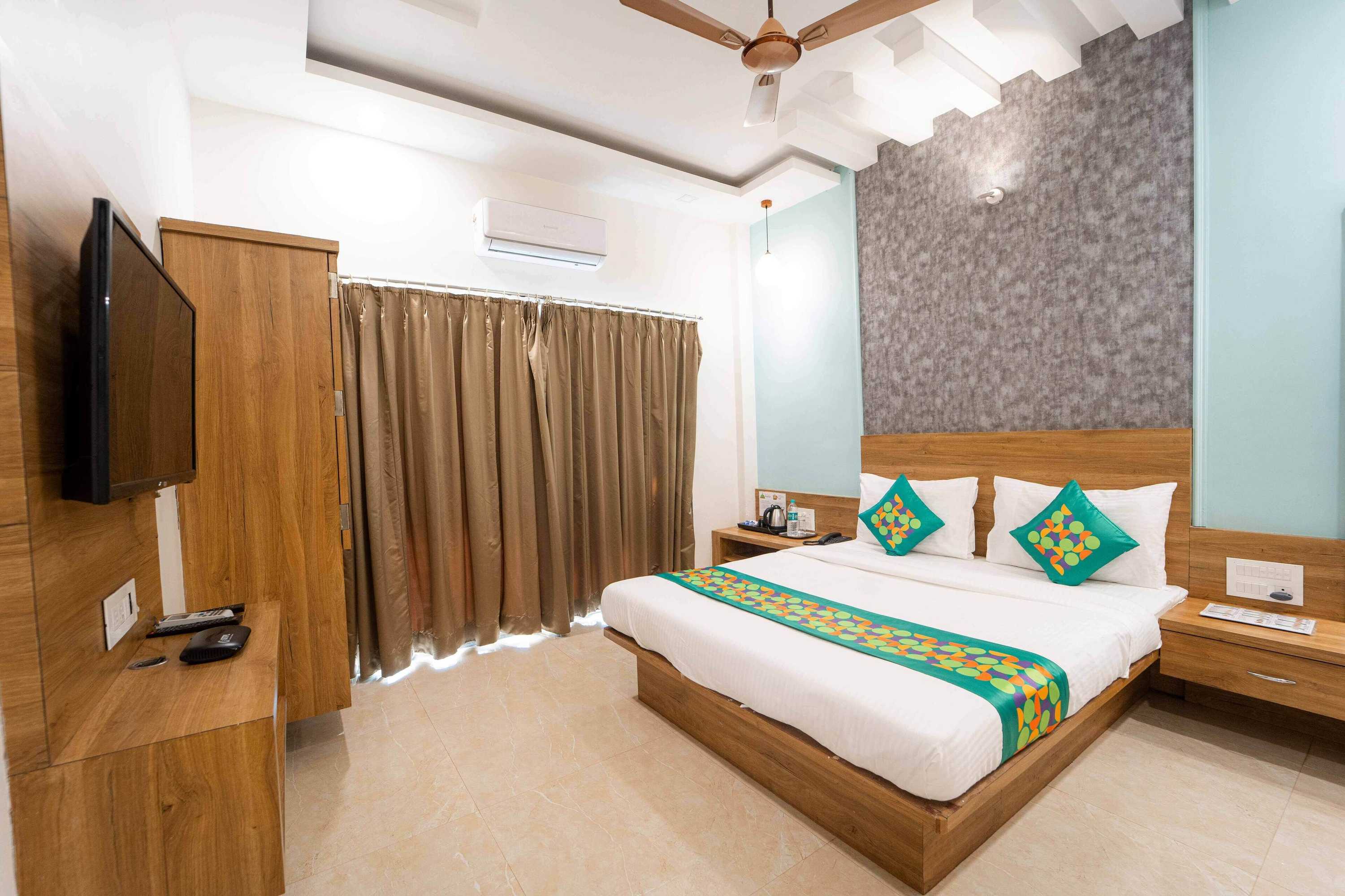 Gift card for Treebo Winter Town Venna Lake