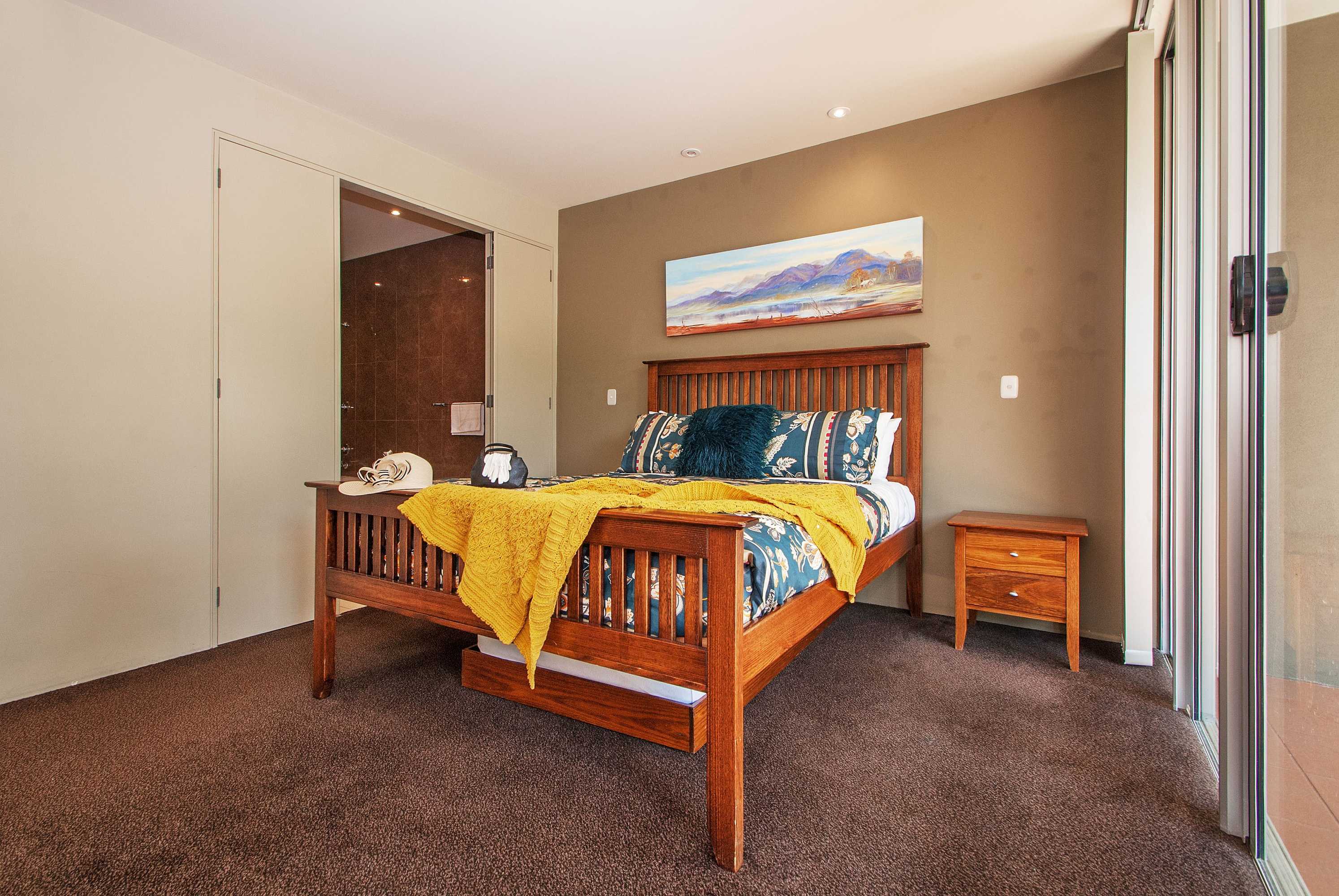 Gift card for Centenary Peaks Townhouses Gift card for Centenary Peaks Townhouses