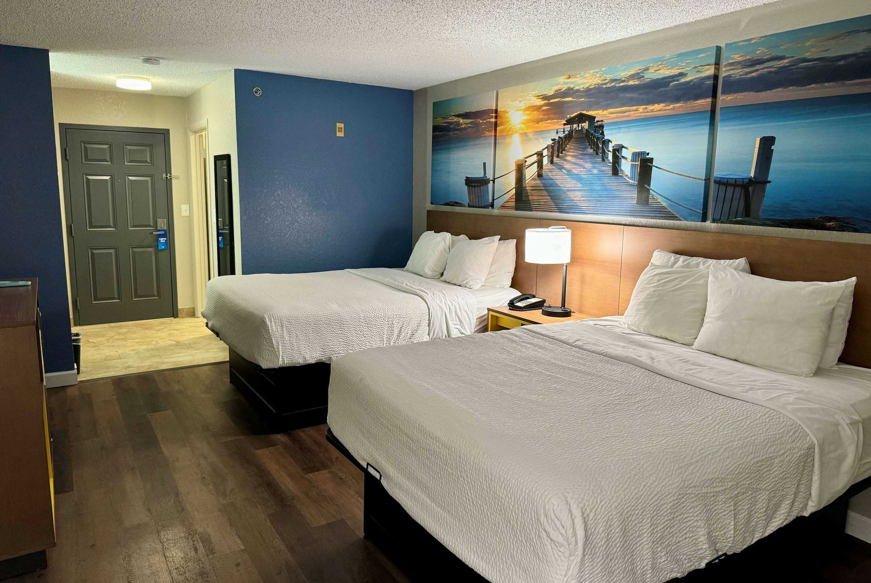 Gift card for Days Inn by Wyndham Sarasota I-75 Gift card for Days Inn by Wyndham Sarasota I-75