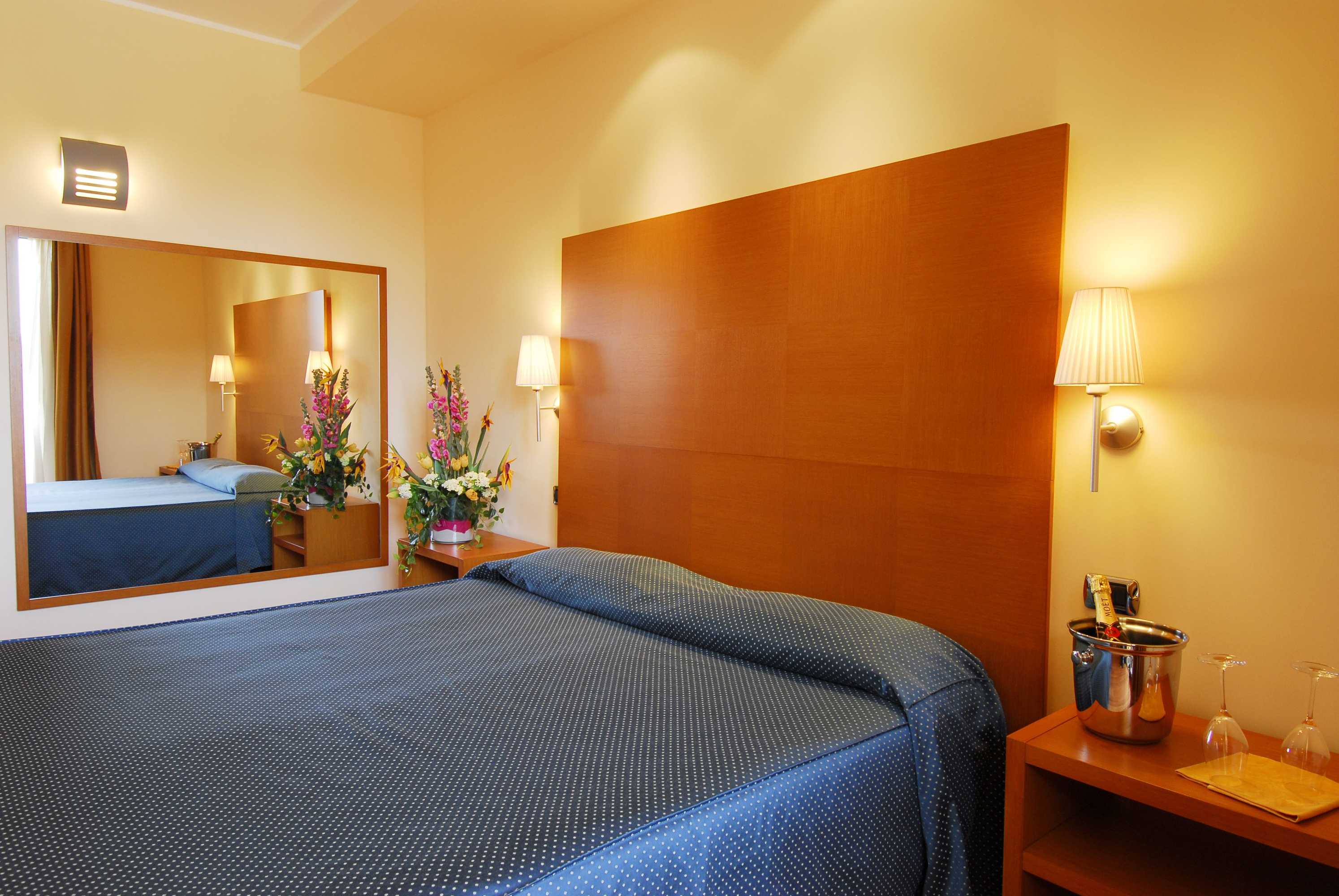 Gift card for Luna Hotel Motel Lago Maggiore Arona Gift card for Luna Hotel Motel Lago Maggiore Arona