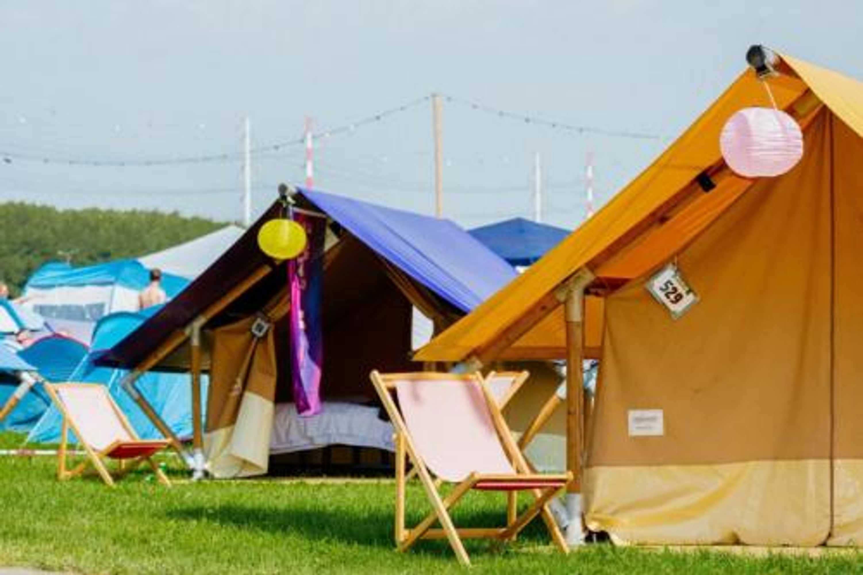 Gift card for 100 Jaar TT Circuit Assen 2025 Glamping Incl Stroom Gift card for 100 Jaar TT Circuit Assen 2025 Glamping Incl Stroom