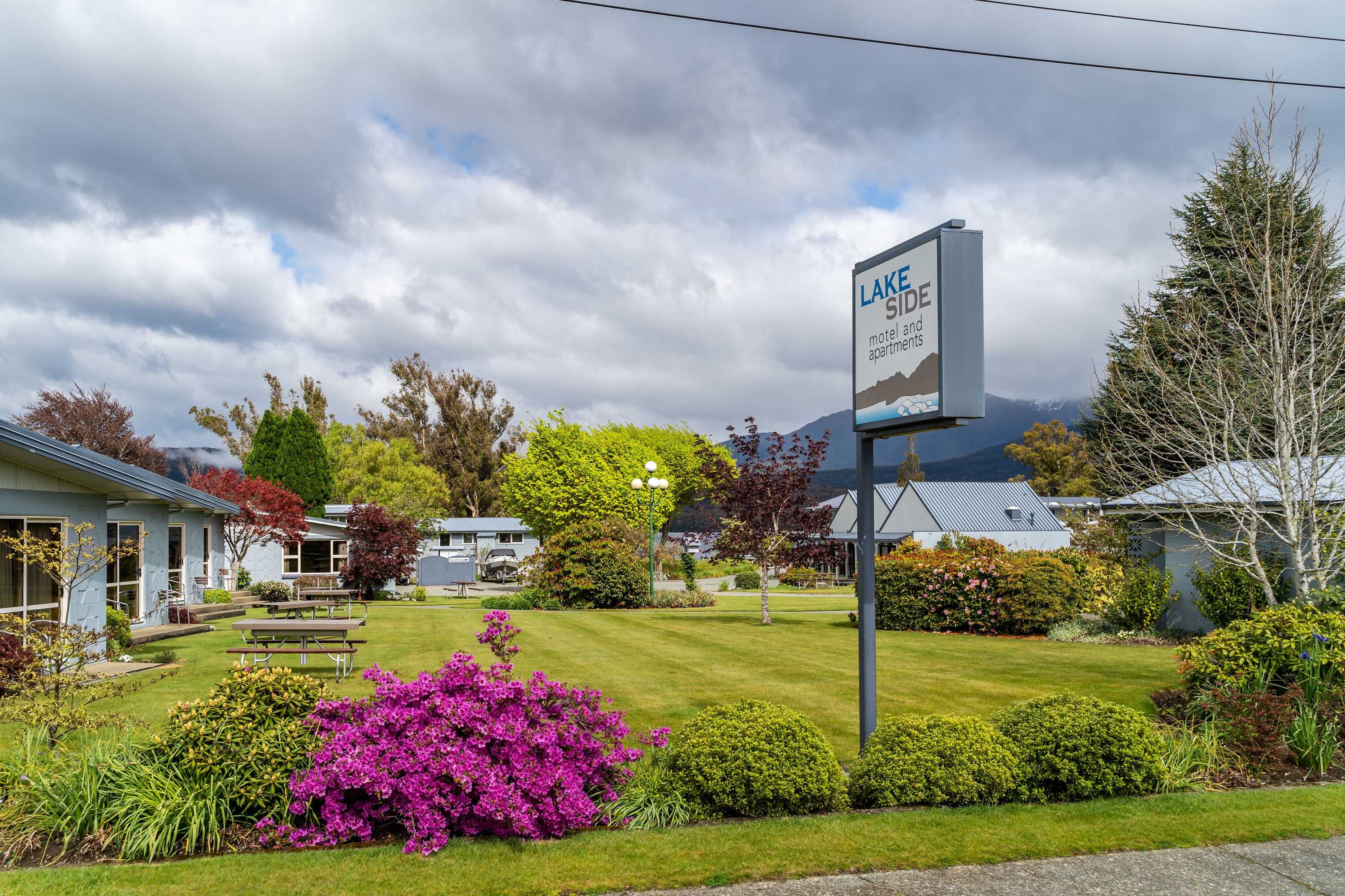Gift card for Lakeside Motel & Apartments Gift card for Lakeside Motel & Apartments