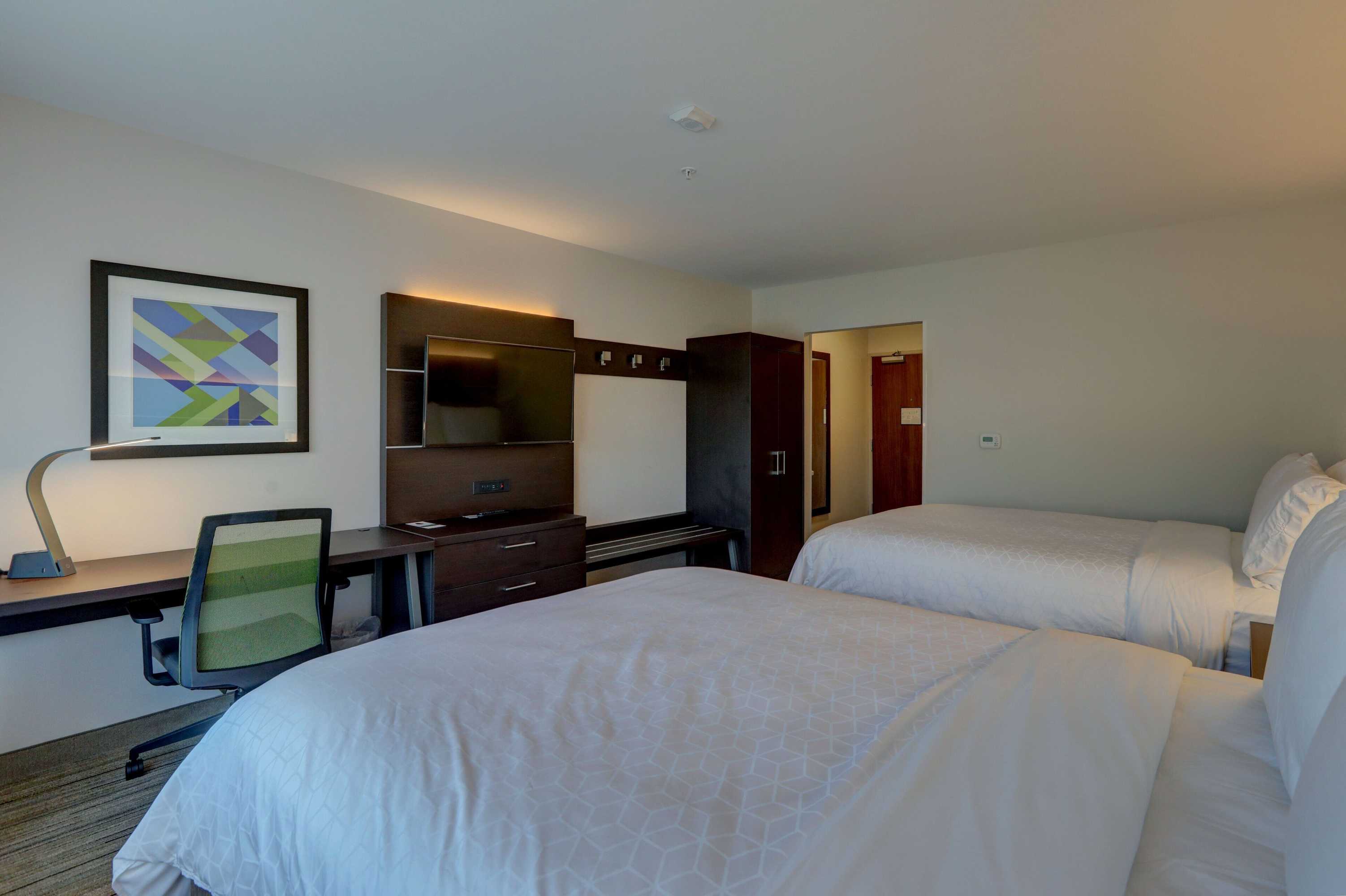Gift card for Holiday Inn Express & Suites Auburn Downtown by Ihg Gift card for Holiday Inn Express & Suites Auburn Downtown by Ihg