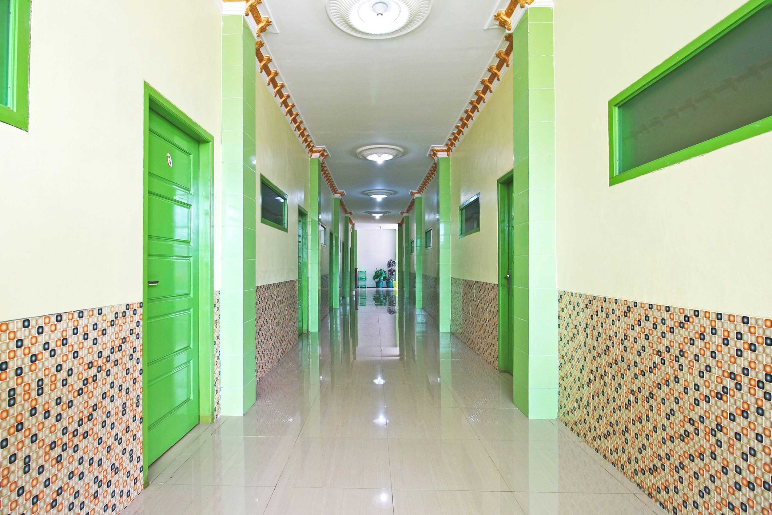 Gift card for Oyo 2596 Homestay Hj. Suharti Gift card for Oyo 2596 Homestay Hj. Suharti