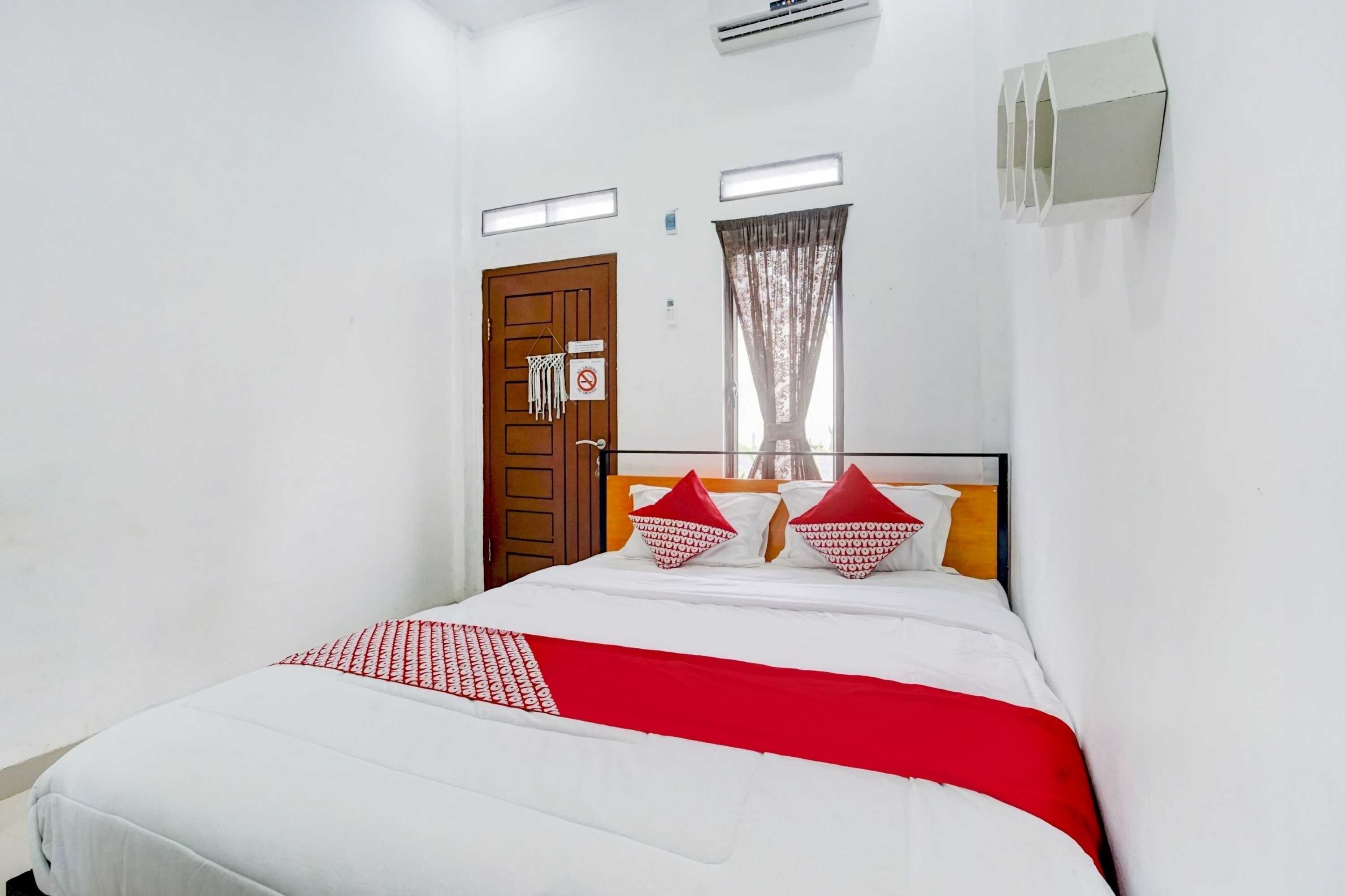 Gift card for Oyo 90124 Oemah Ratu Hostel Syariah Gift card for Oyo 90124 Oemah Ratu Hostel Syariah
