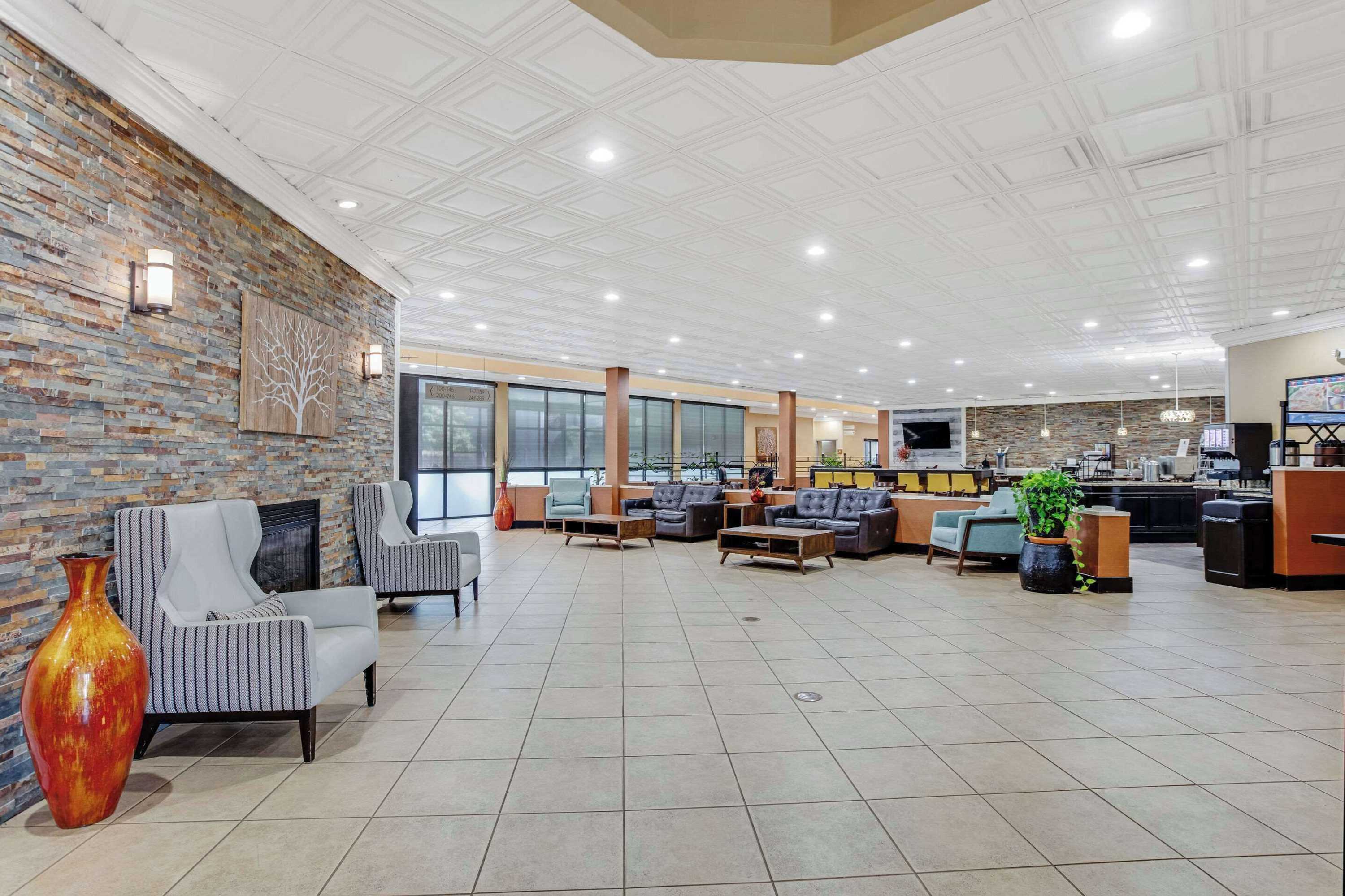 Gift card for Clarion Inn Asheville Airport Gift card for Clarion Inn Asheville Airport