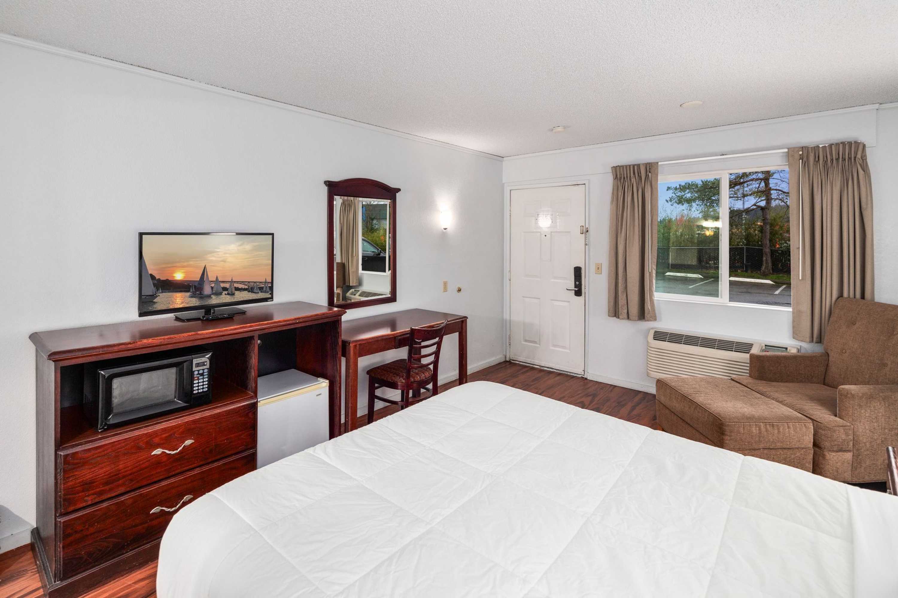 Gift card for Inn at Lake Washington By Oyo I-405 Gift card for Inn at Lake Washington By Oyo I-405