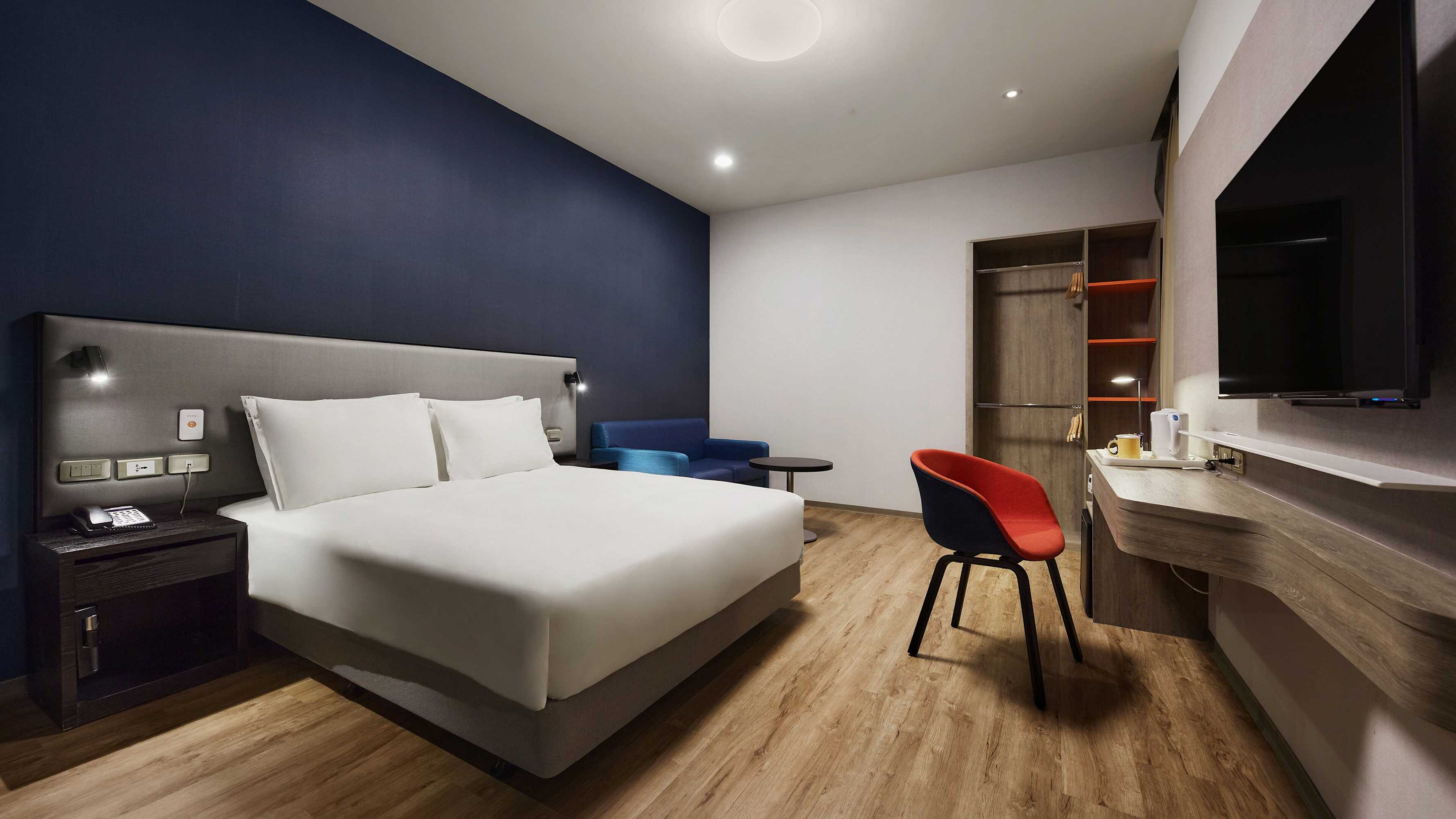 Gift card for Holiday Inn Express Taichung Park by Ihg Gift card for Holiday Inn Express Taichung Park by Ihg