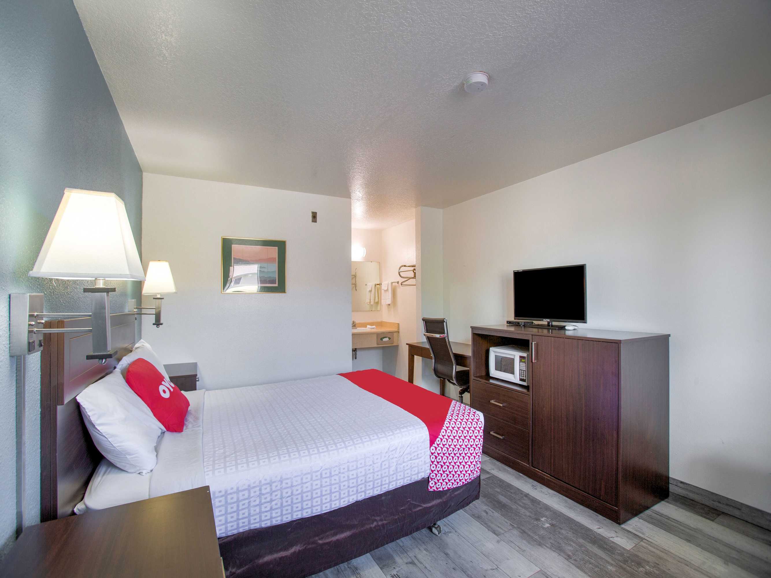 Gift card for Oyo Woodland Hotel And Suites Gift card for Oyo Woodland Hotel And Suites