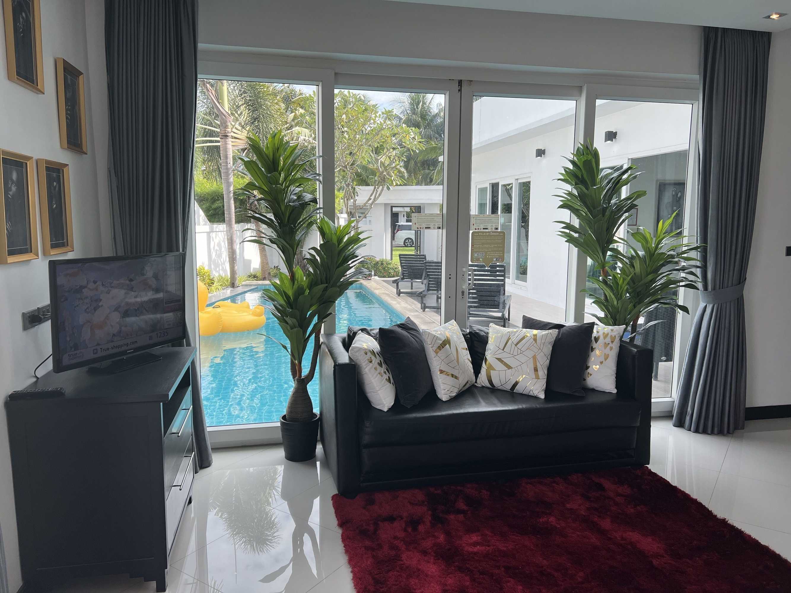 Gift card for Hollywood Pool Villa Jomtien Pattaya Gift card for Hollywood Pool Villa Jomtien Pattaya