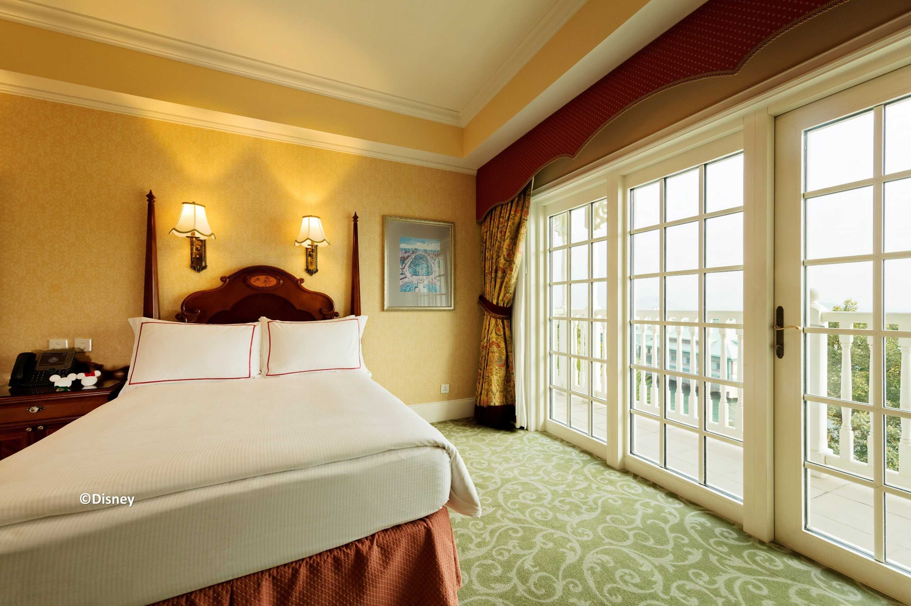 Gift card for Hong Kong Disneyland Hotel Gift card for Hong Kong Disneyland Hotel