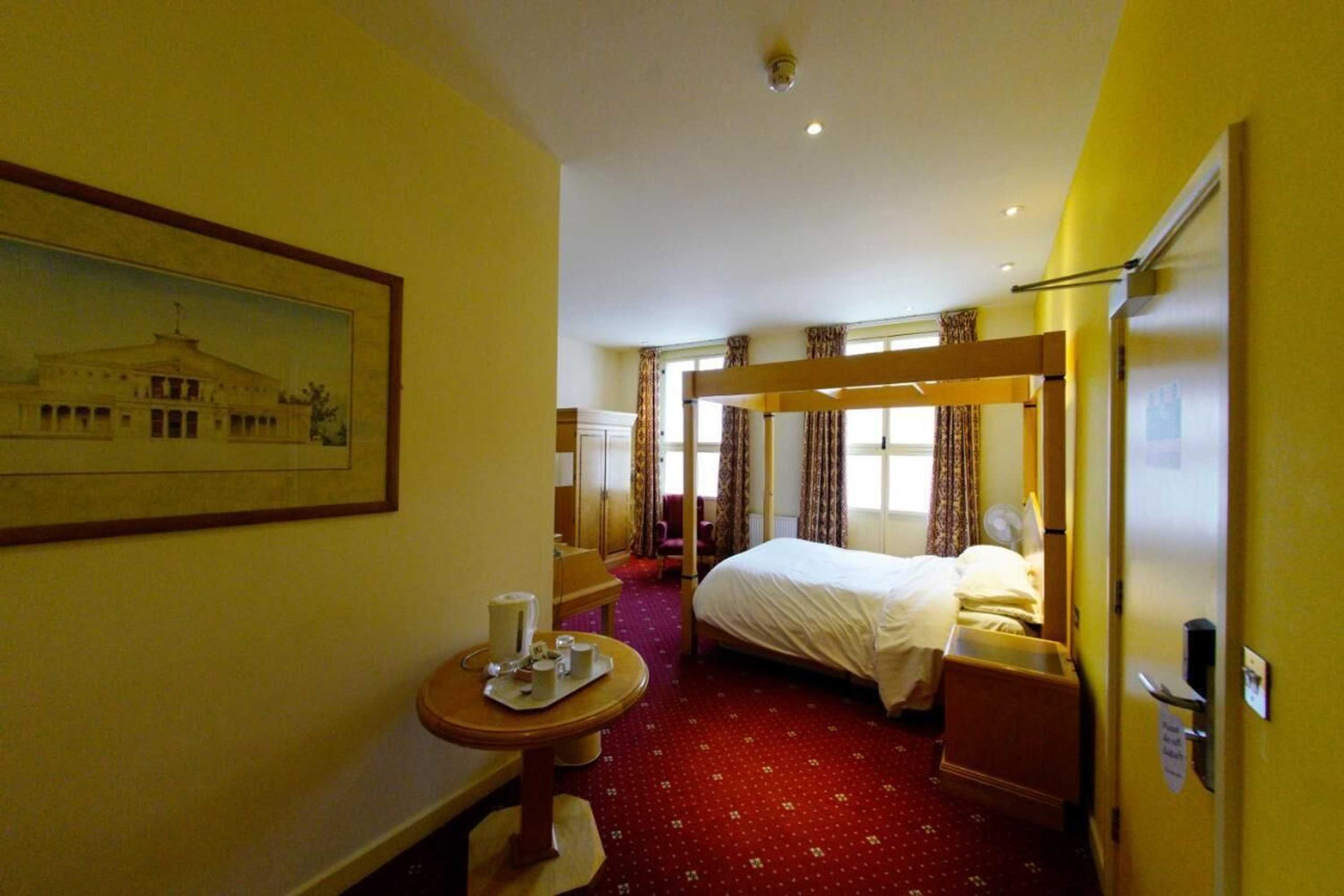 Gift card for Three Queens Hotel