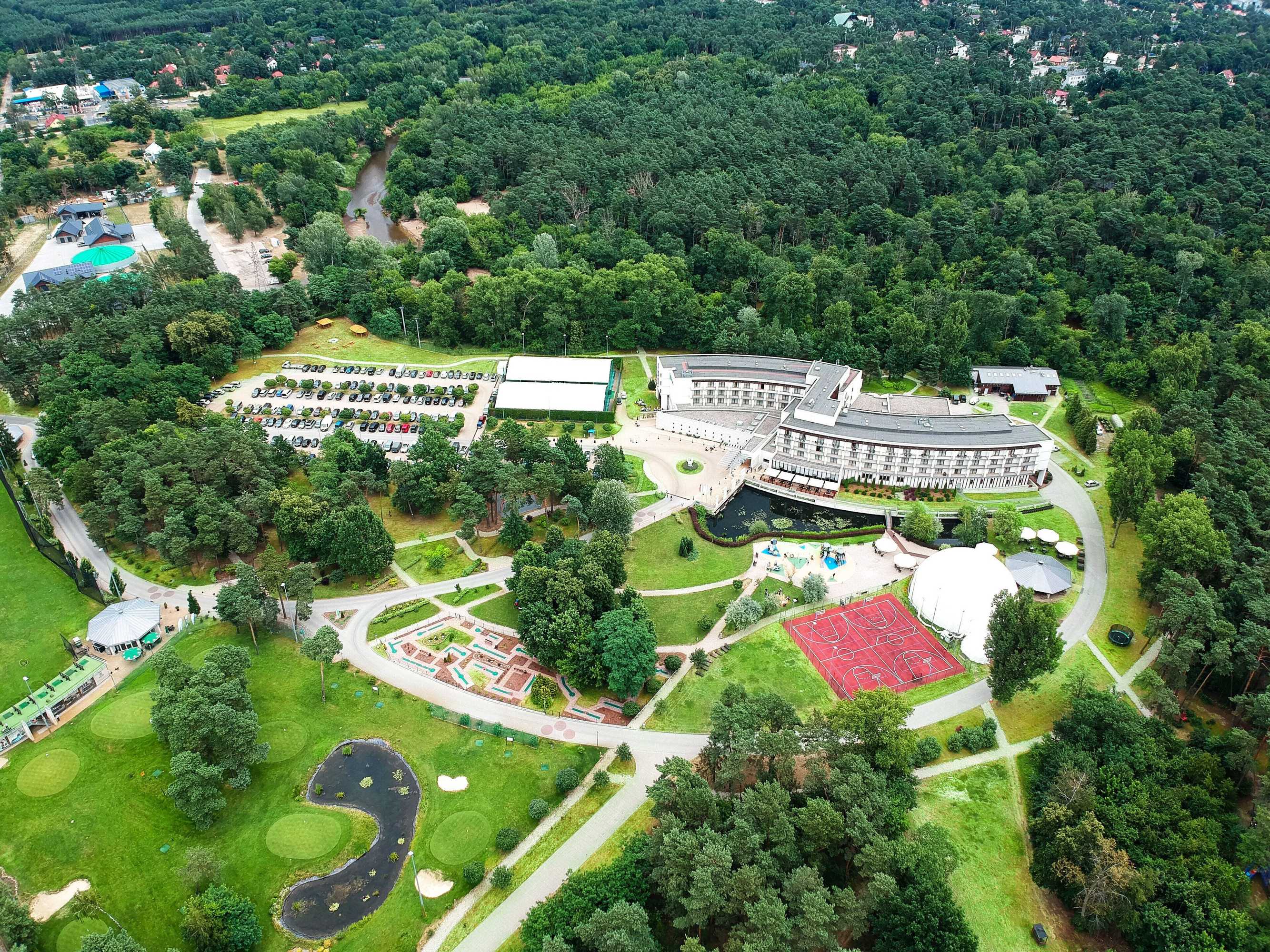 Gift card for Holiday Inn Resort Warszawa Józefów**** by Ihg Gift card for Holiday Inn Resort Warszawa Józefów**** by Ihg