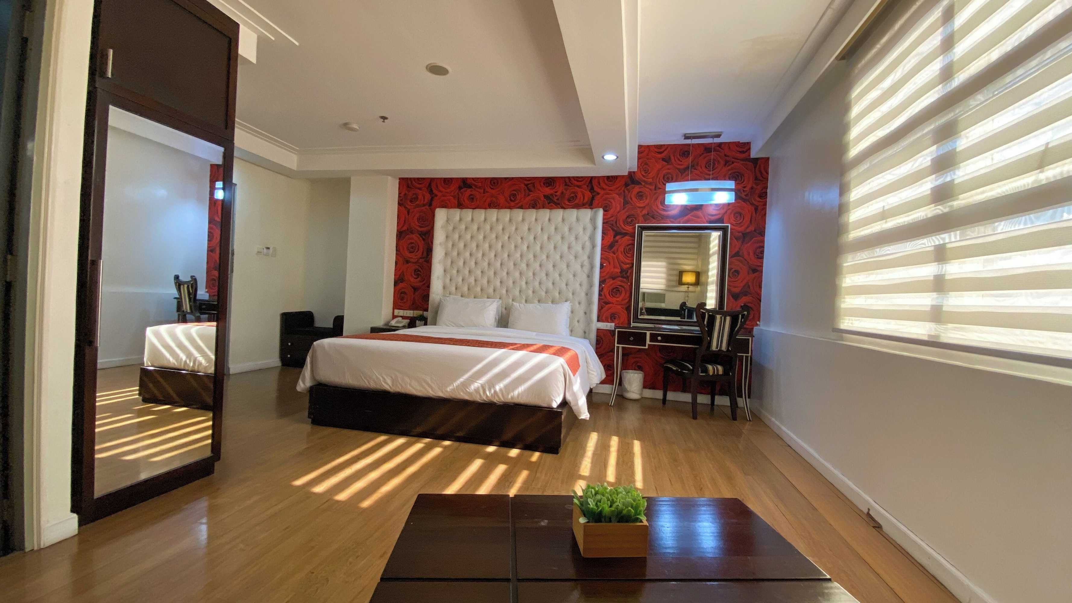Gift card for Queen Margarette Hotel - Downtown