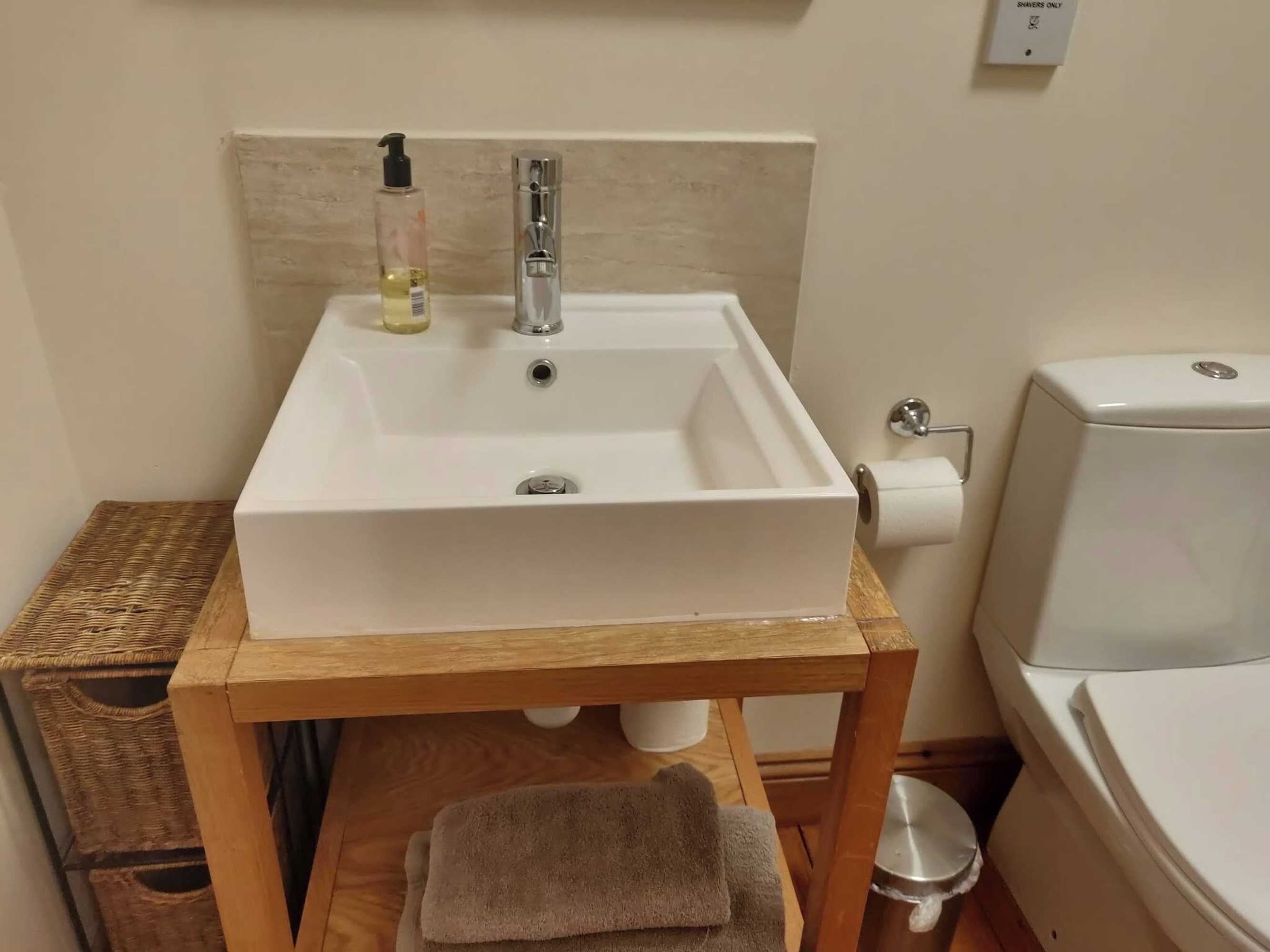 Gift card for 3 BR Ensuite Cottage Private Garden & Parking Near St Neots Gift card for 3 BR Ensuite Cottage Private Garden & Parking Near St Neots