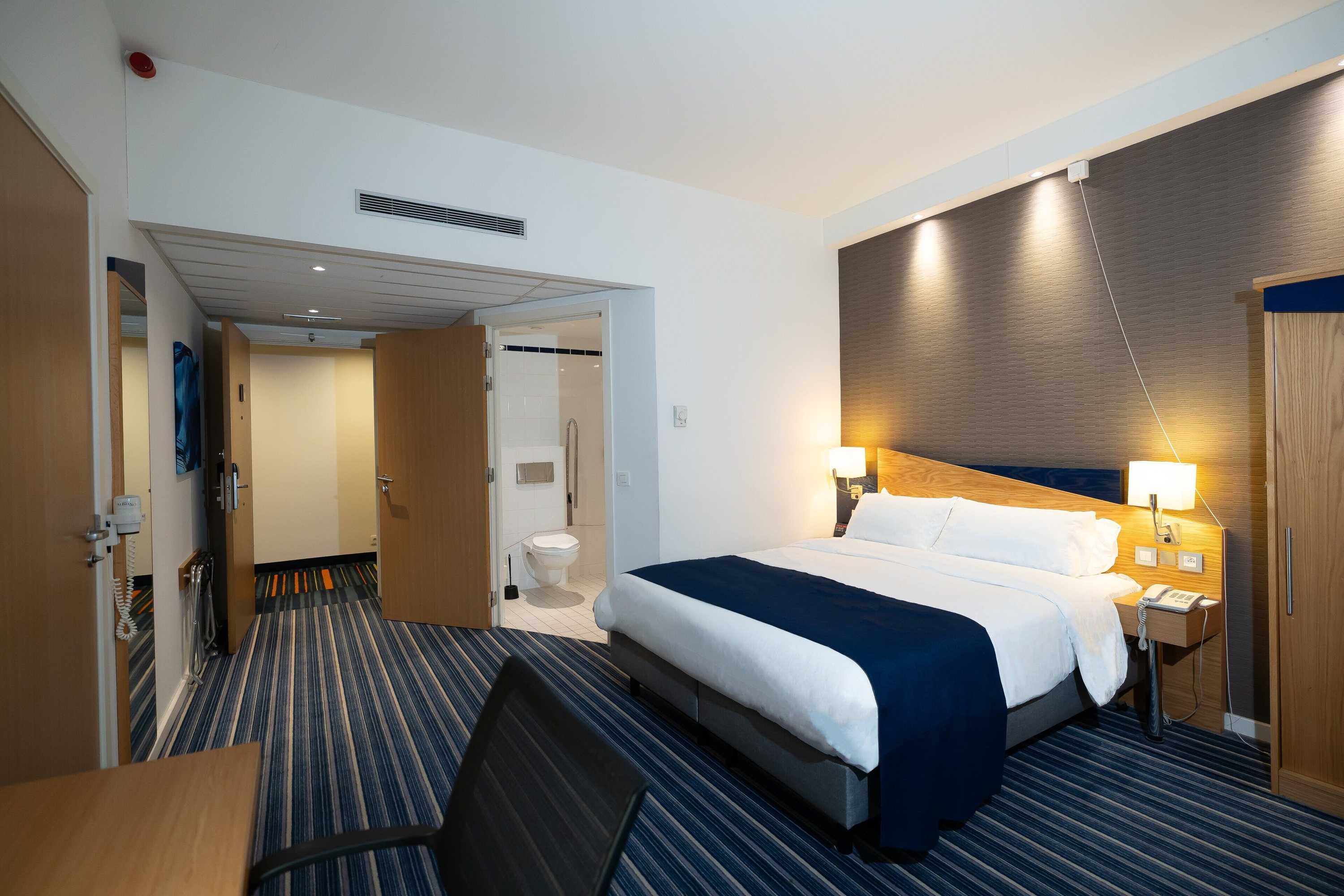 Gift card for Holiday Inn Express Hasselt by Ihg Gift card for Holiday Inn Express Hasselt by Ihg