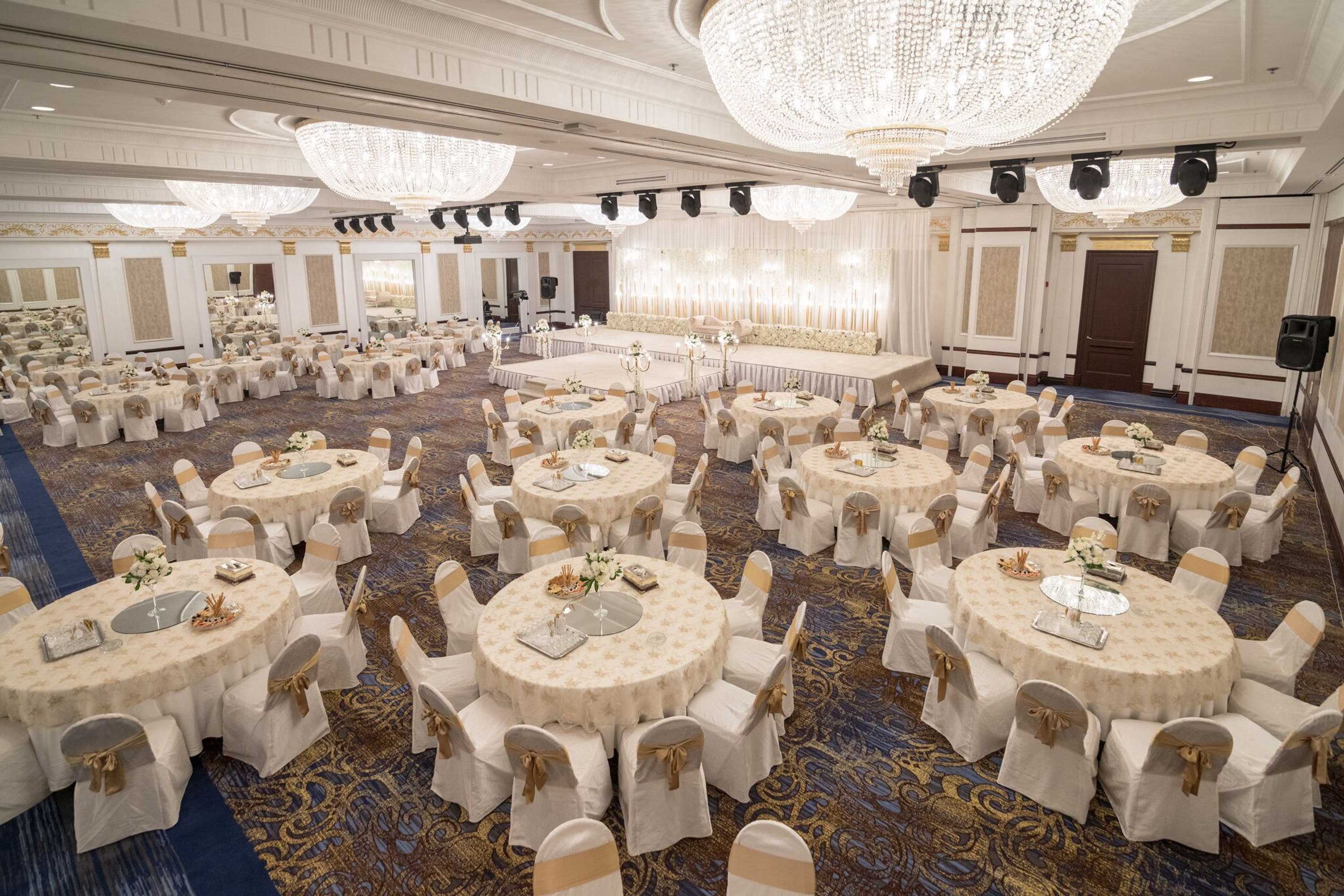 Gift card for Crowne Plaza Jeddah by Ihg Gift card for Crowne Plaza Jeddah by Ihg