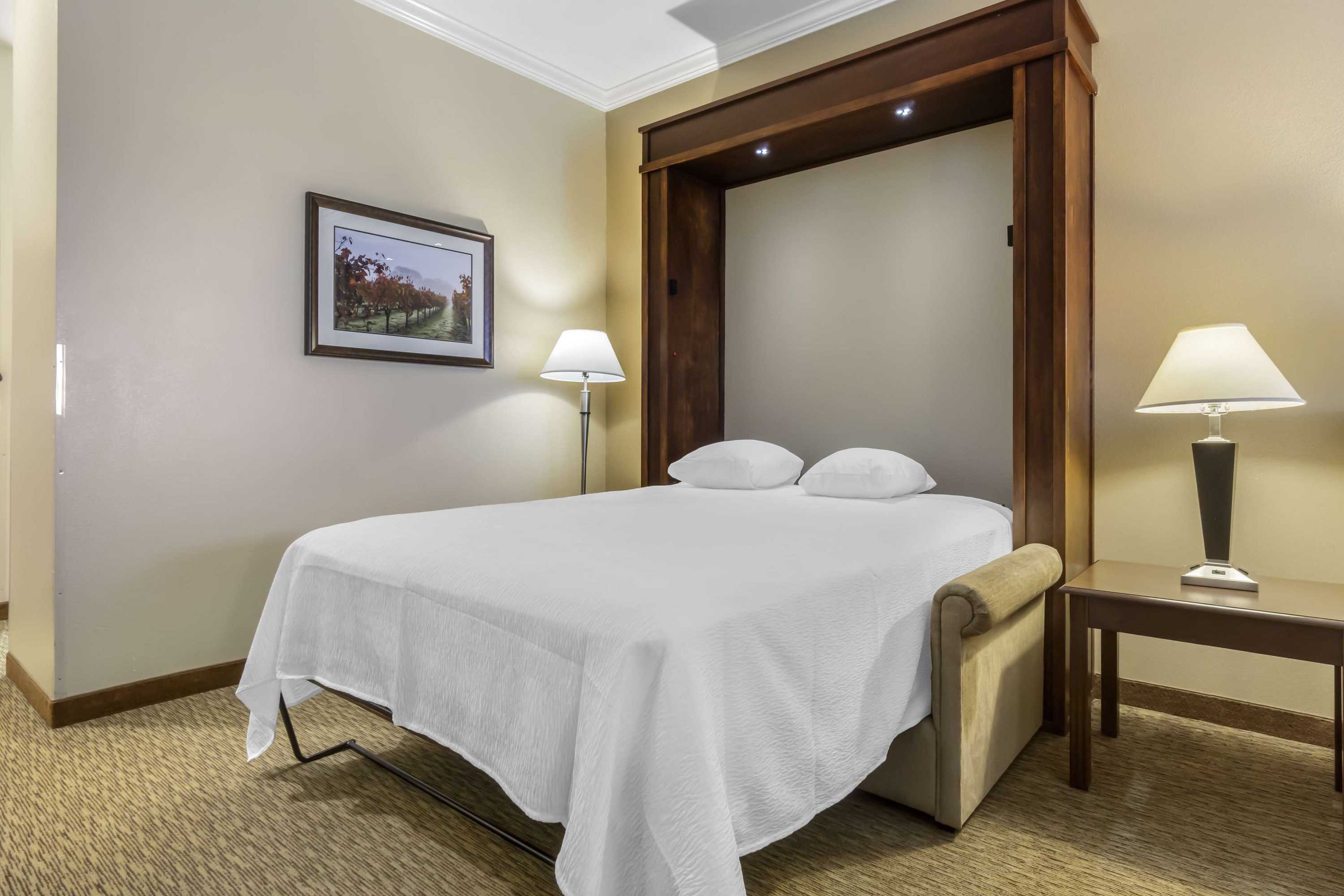 Gift card for Best Western Plus Grapevine Inn Gift card for Best Western Plus Grapevine Inn