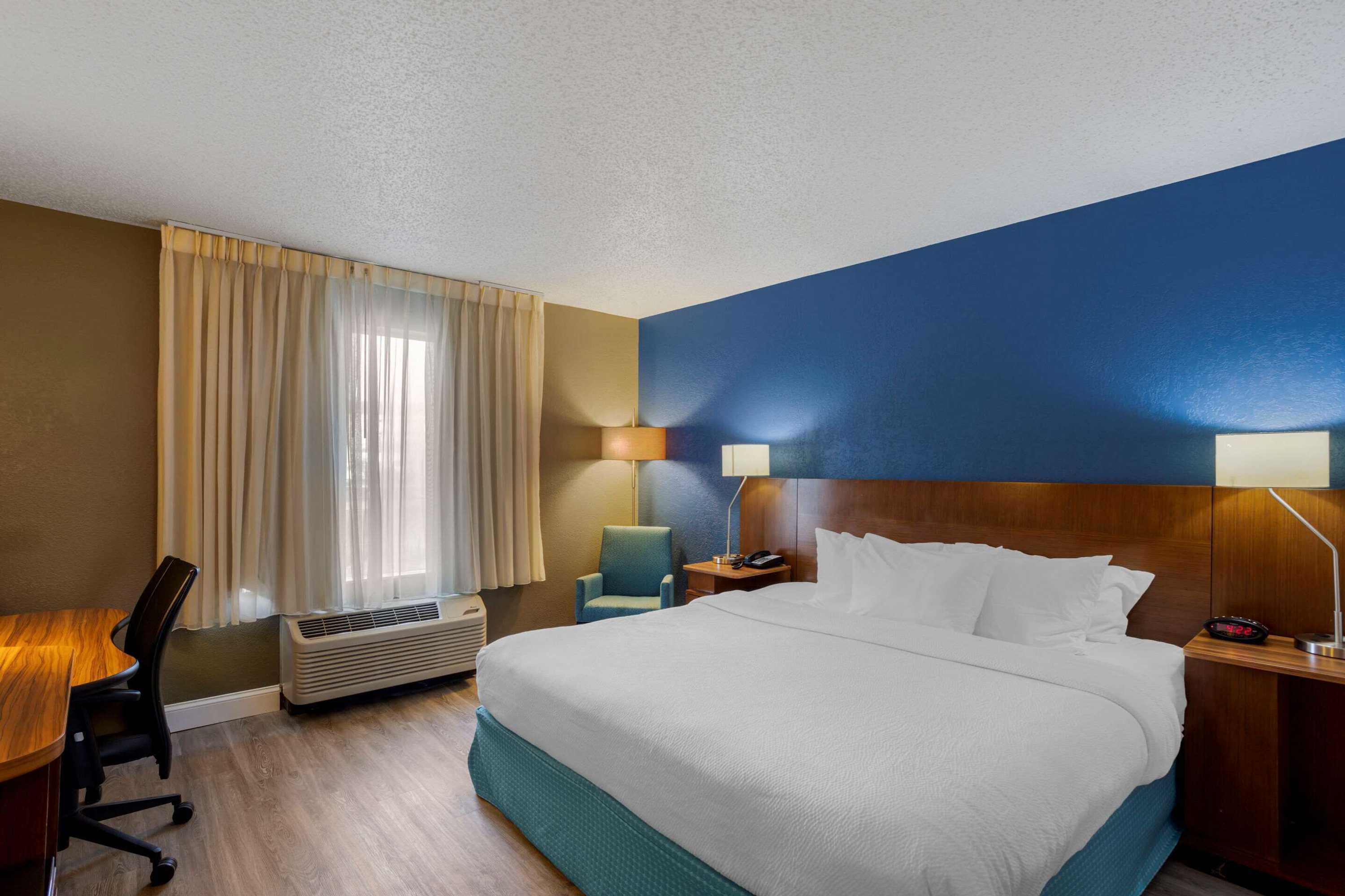 Gift card for Comfort Inn & Suites Mt Laurel-Philadelphia Gift card for Comfort Inn & Suites Mt Laurel-Philadelphia
