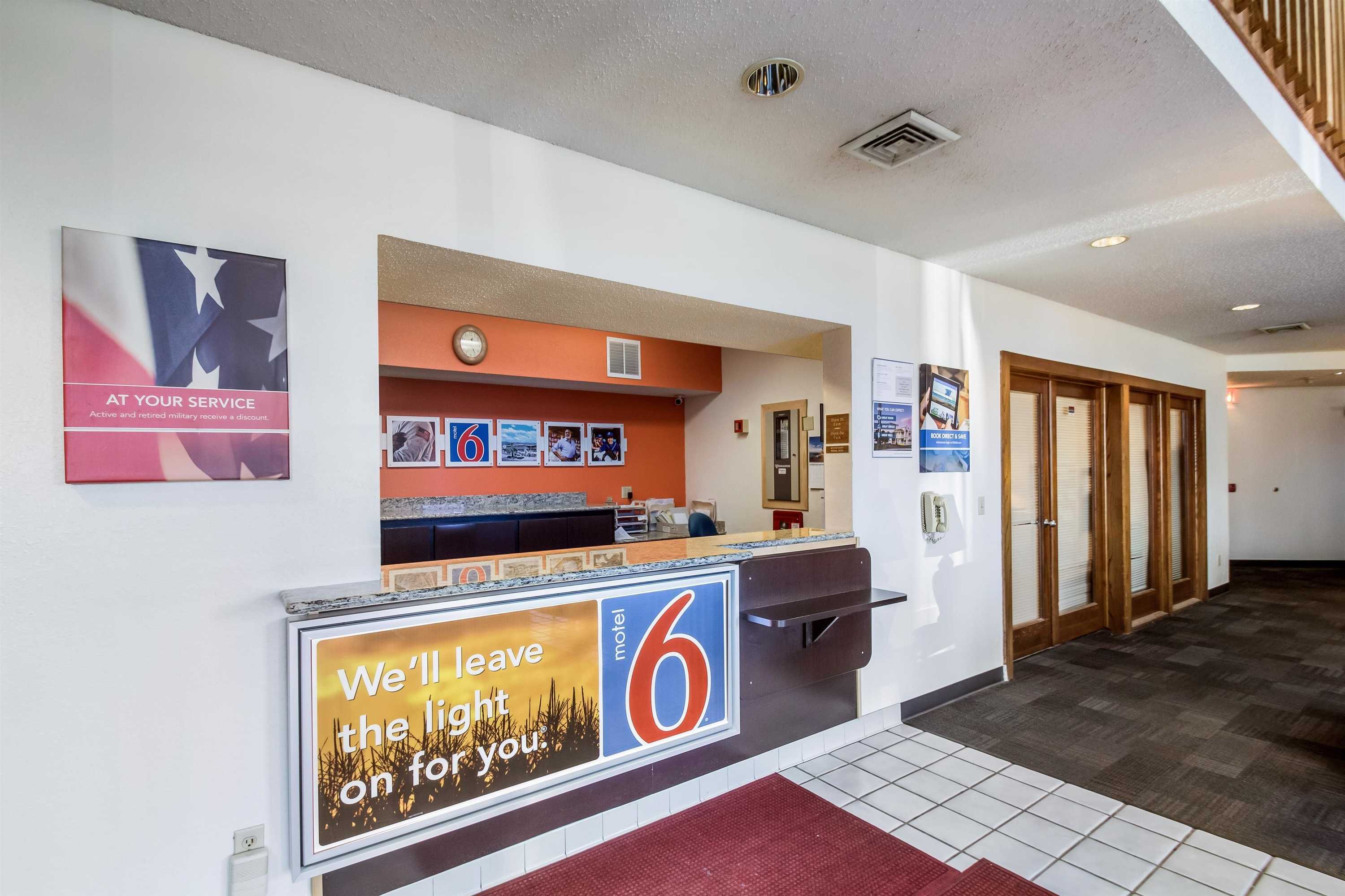 Gift card for Motel 6 Saukville, WI Gift card for Motel 6 Saukville, WI