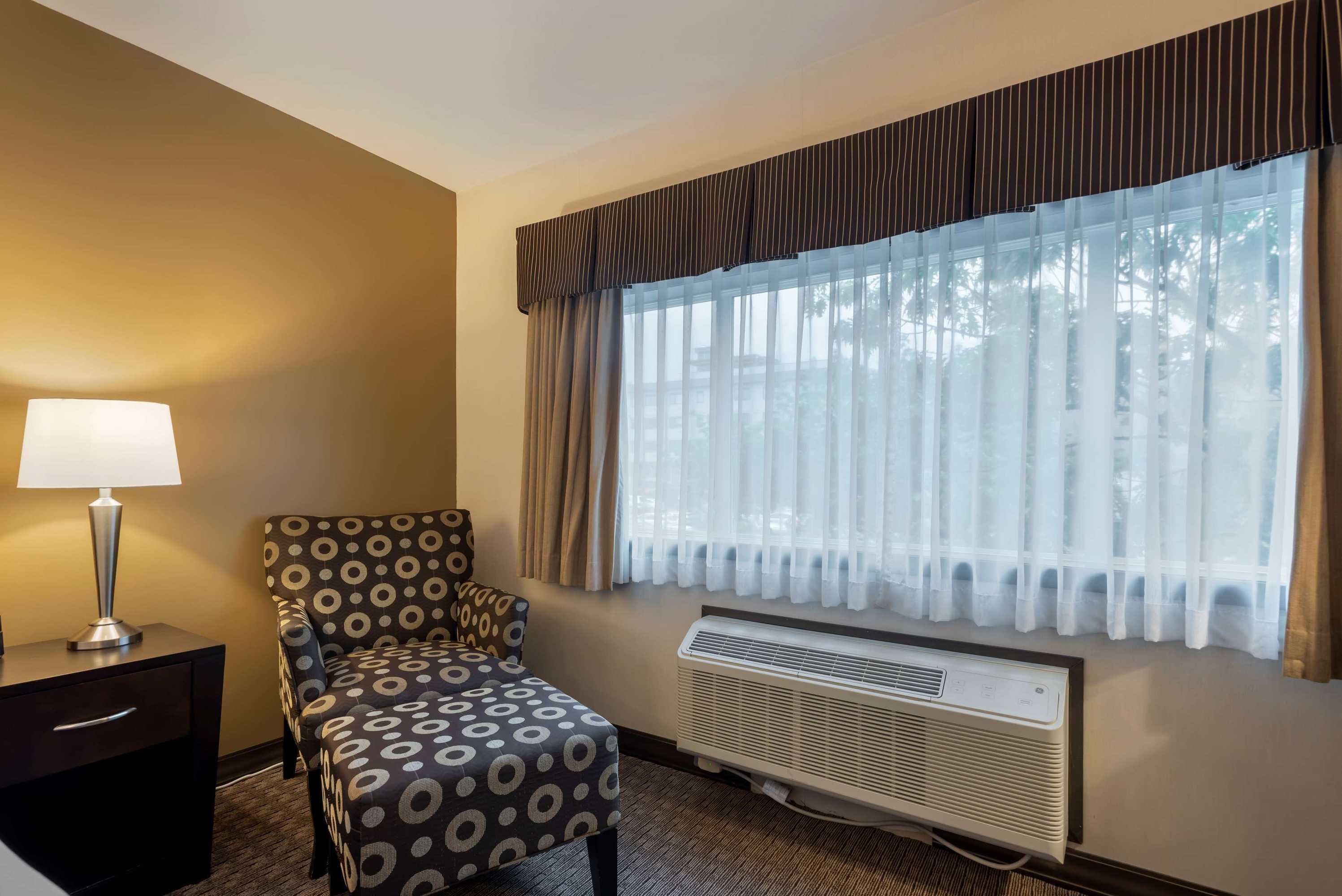 Gift card for Best Western Plus Baker Street Inn Gift card for Best Western Plus Baker Street Inn