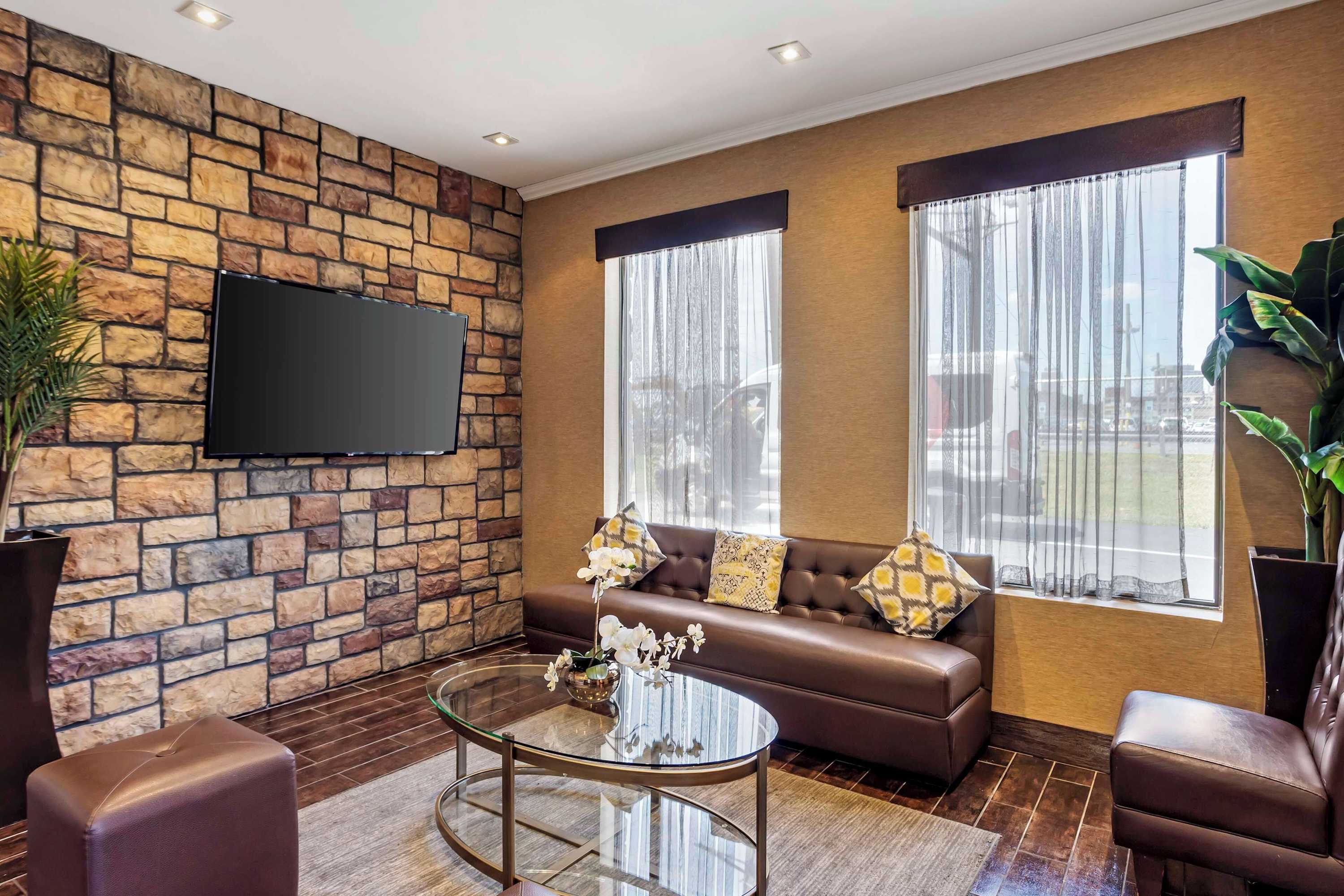 Gift card for Best Western Plus Newark Airport West Gift card for Best Western Plus Newark Airport West