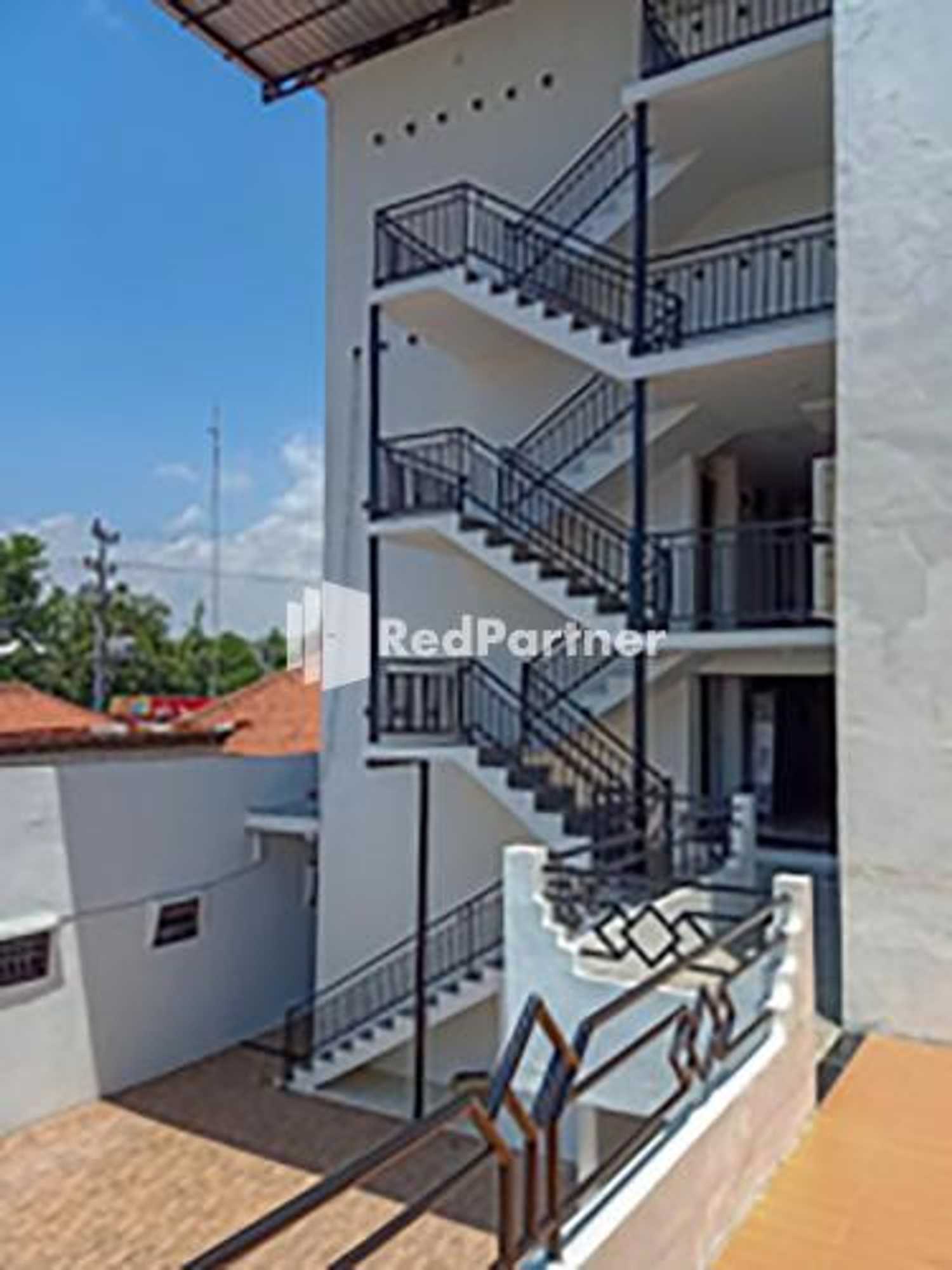 Gift card for Hotel Trikatu Kendal Near Taman Kota Weleri Mitra Reddoorz Gift card for Hotel Trikatu Kendal Near Taman Kota Weleri Mitra Reddoorz