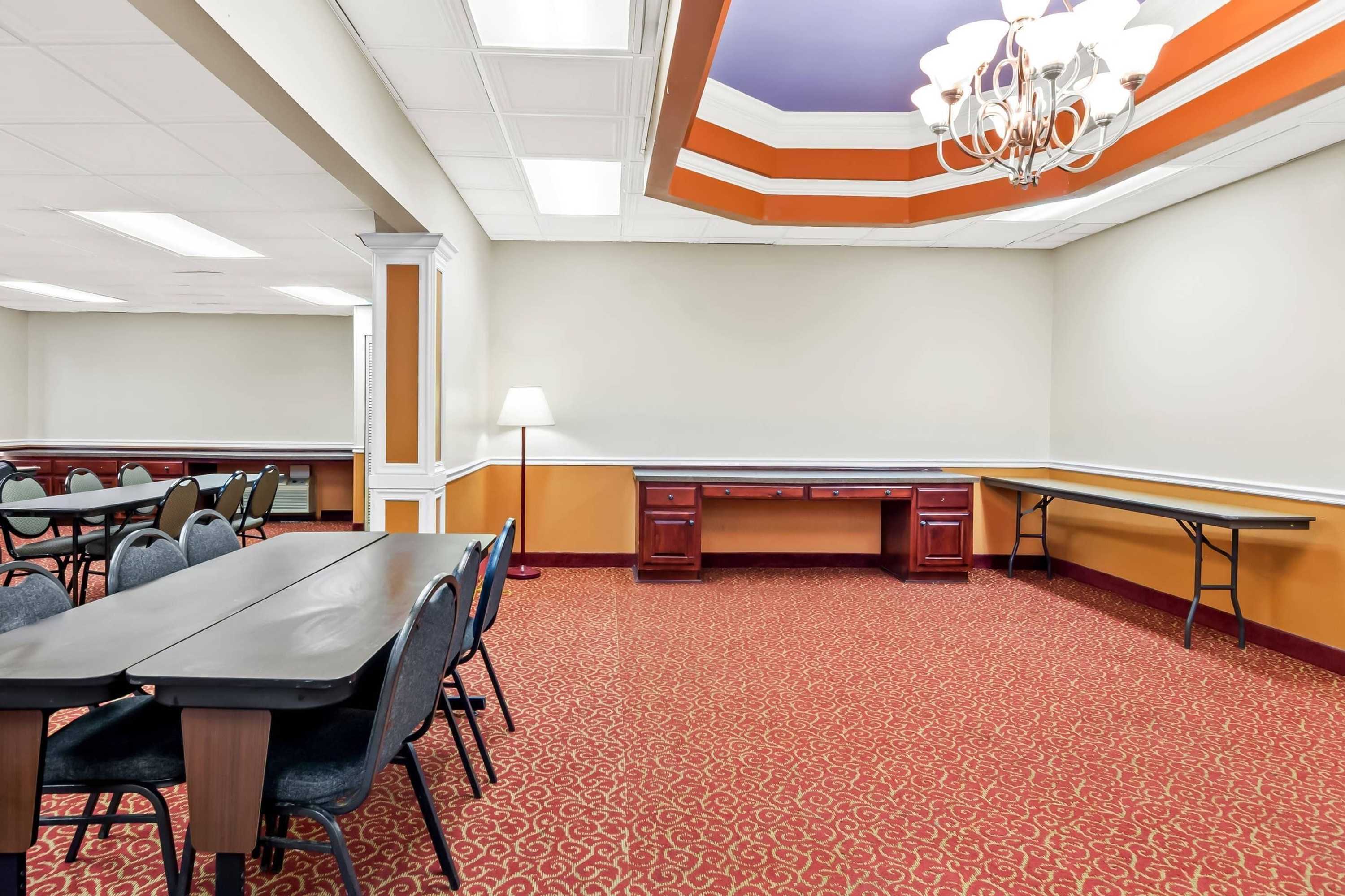 Gift card for Econo Lodge Mt Hope - Beckley North