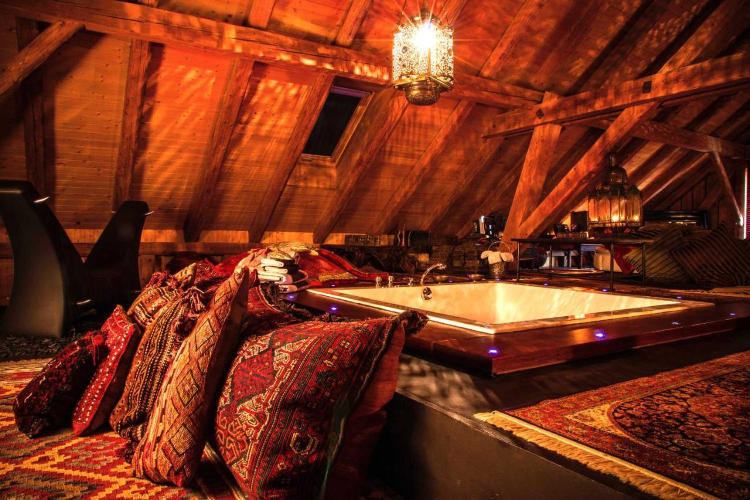 Gift card for Love And Romance Bijou Hotel