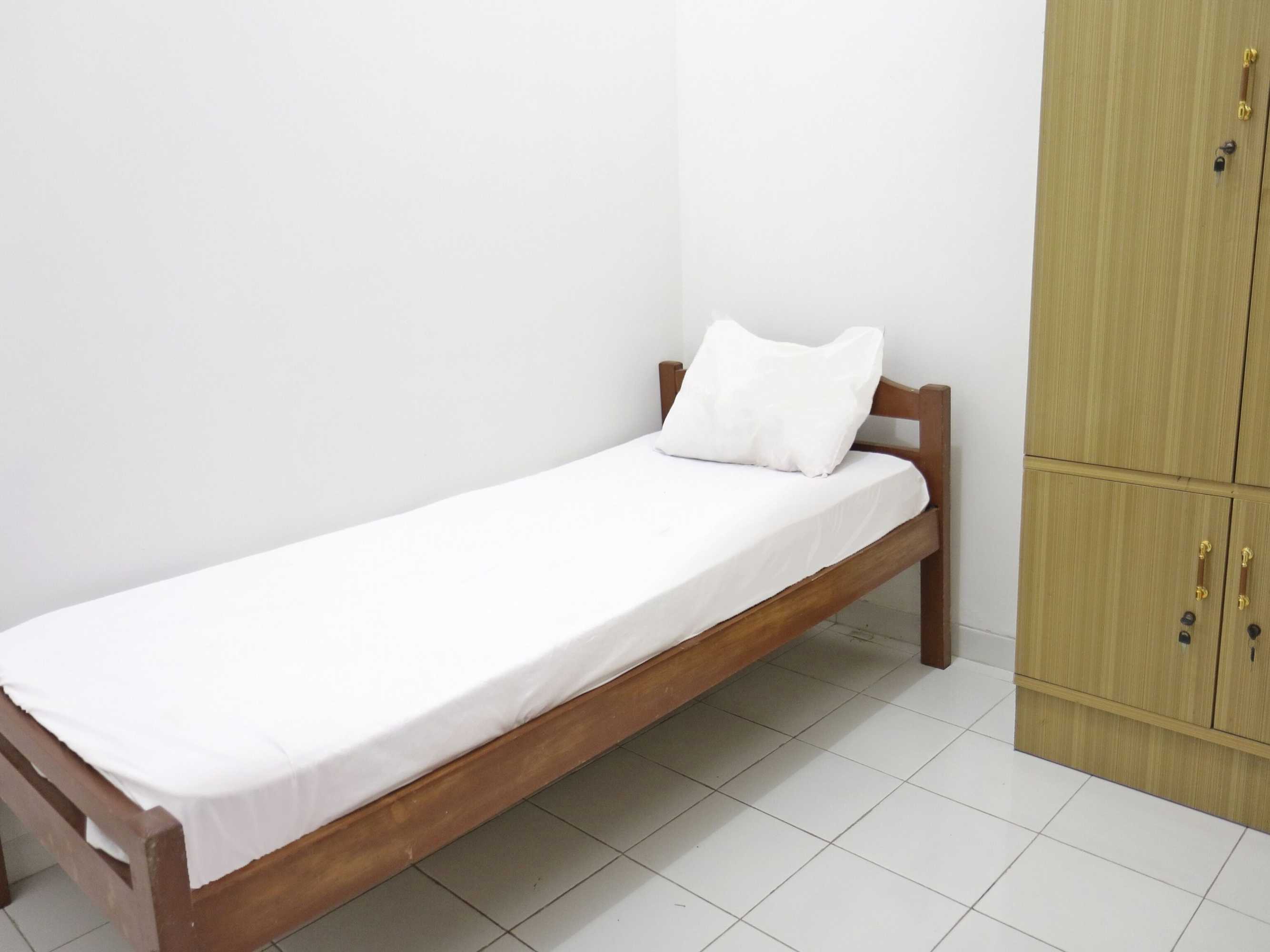 Gift card for Oyo Life 92925 Kost Bu Mala 2 Syariah Gift card for Oyo Life 92925 Kost Bu Mala 2 Syariah