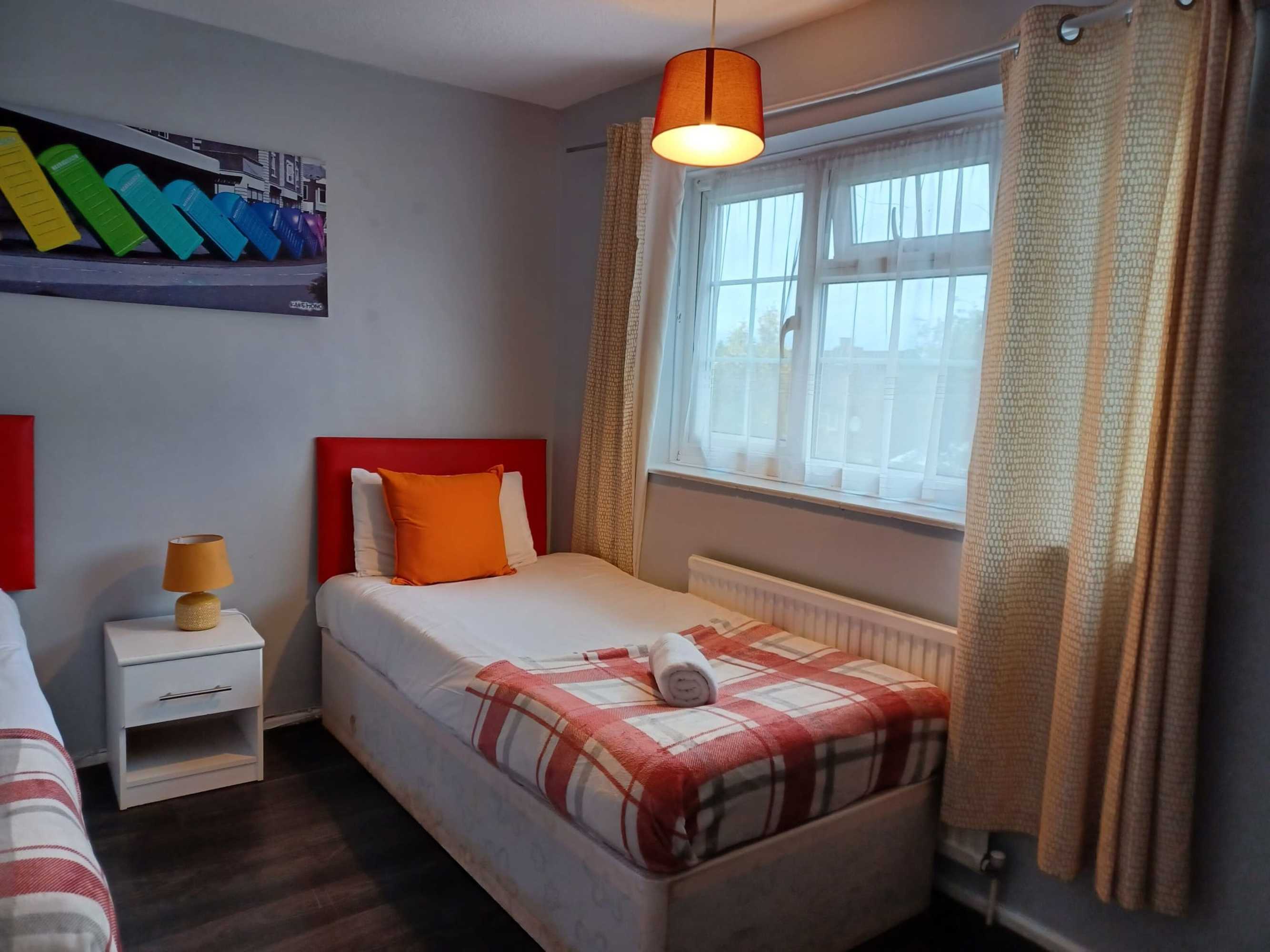 Gift card for Poynters House - Huku Kwetu Luton & Dunstable - Spacious 2 Bedroom House Gift card for Poynters House - Huku Kwetu Luton & Dunstable - Spacious 2 Bedroom House