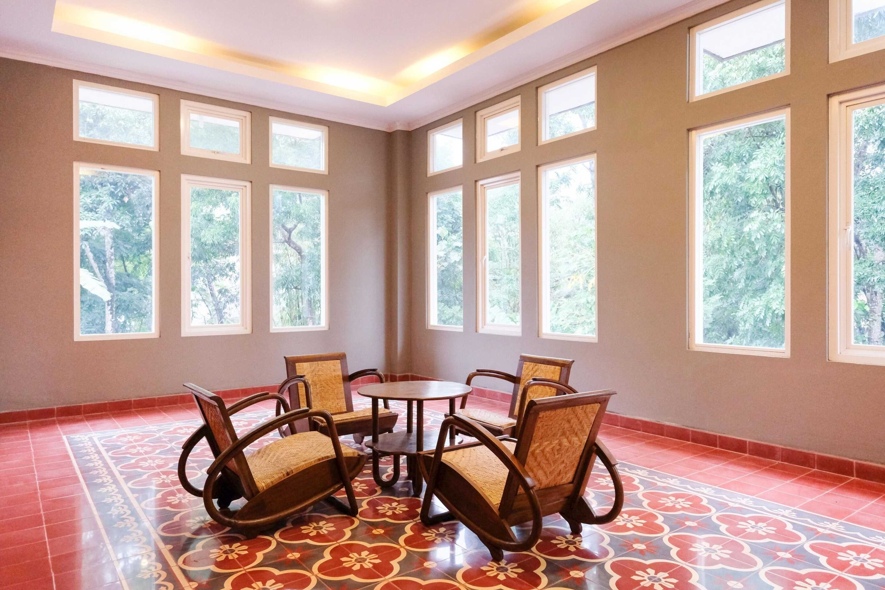 Gift card for Super Oyo Collection O 2383 Andongkoe 64 Salatiga